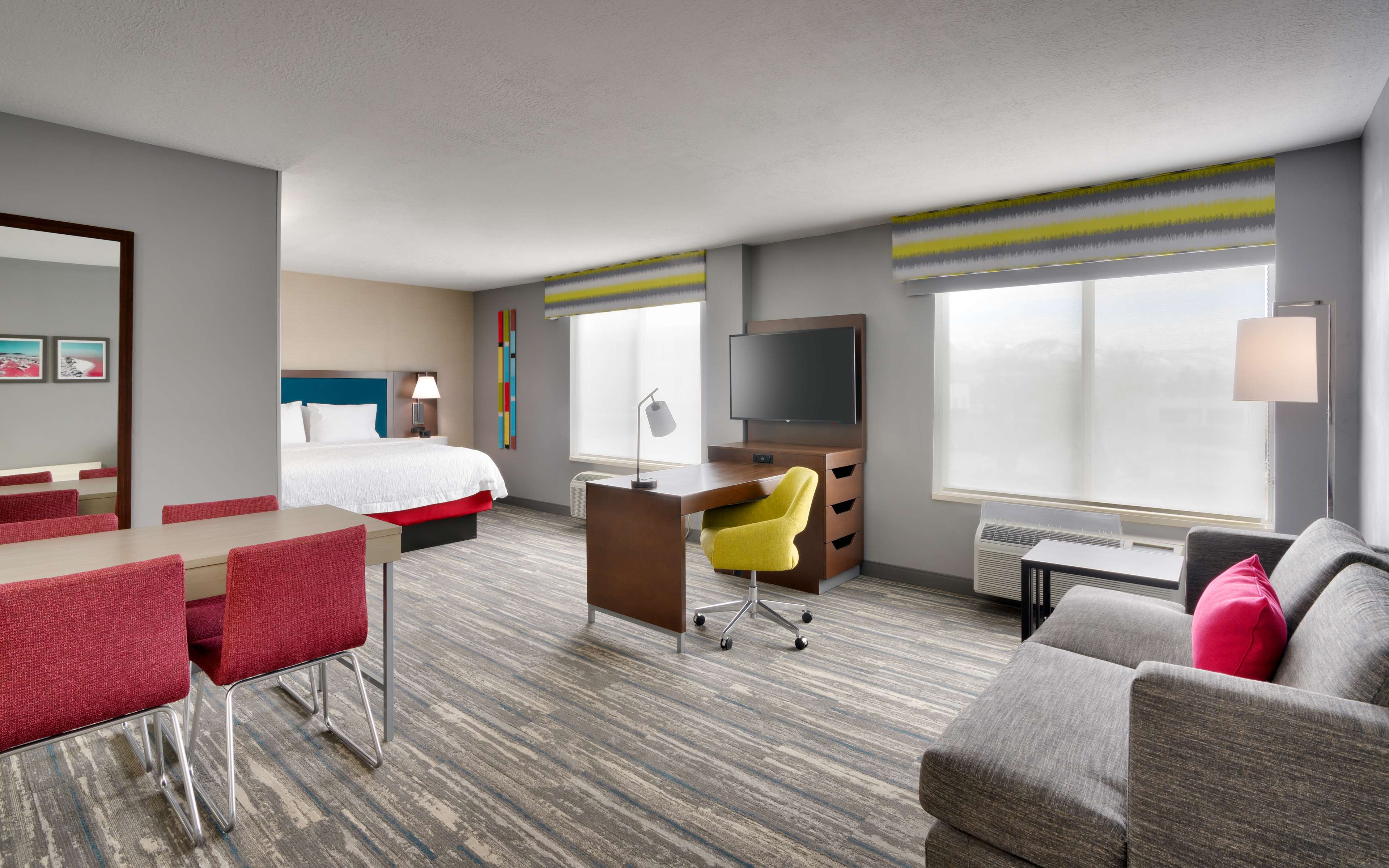 Hampton Inn & Suites Salt Lake City Airport Photo