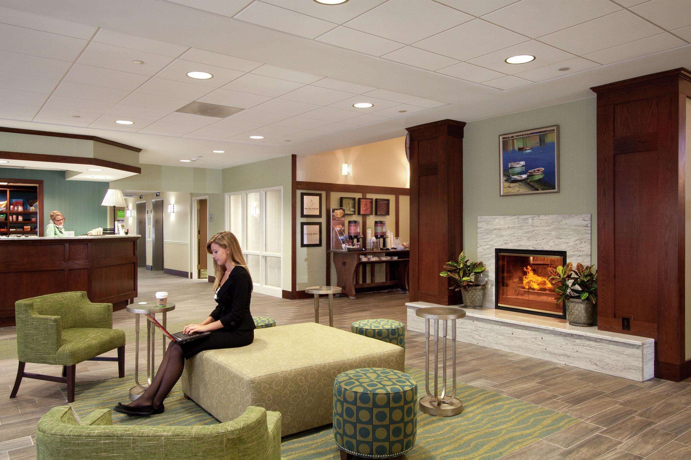 Hampton Inn & Suites Providence/Warwick-Airport Photo