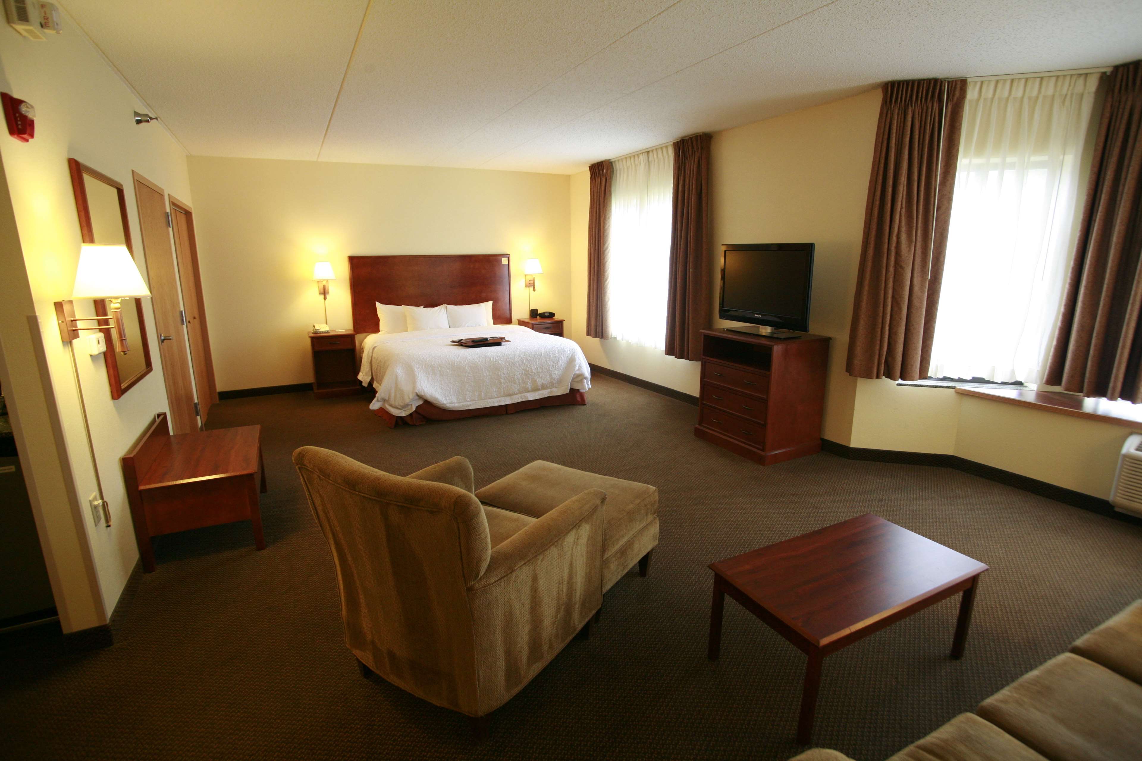 Hampton Inn & Suites Bemidji Photo