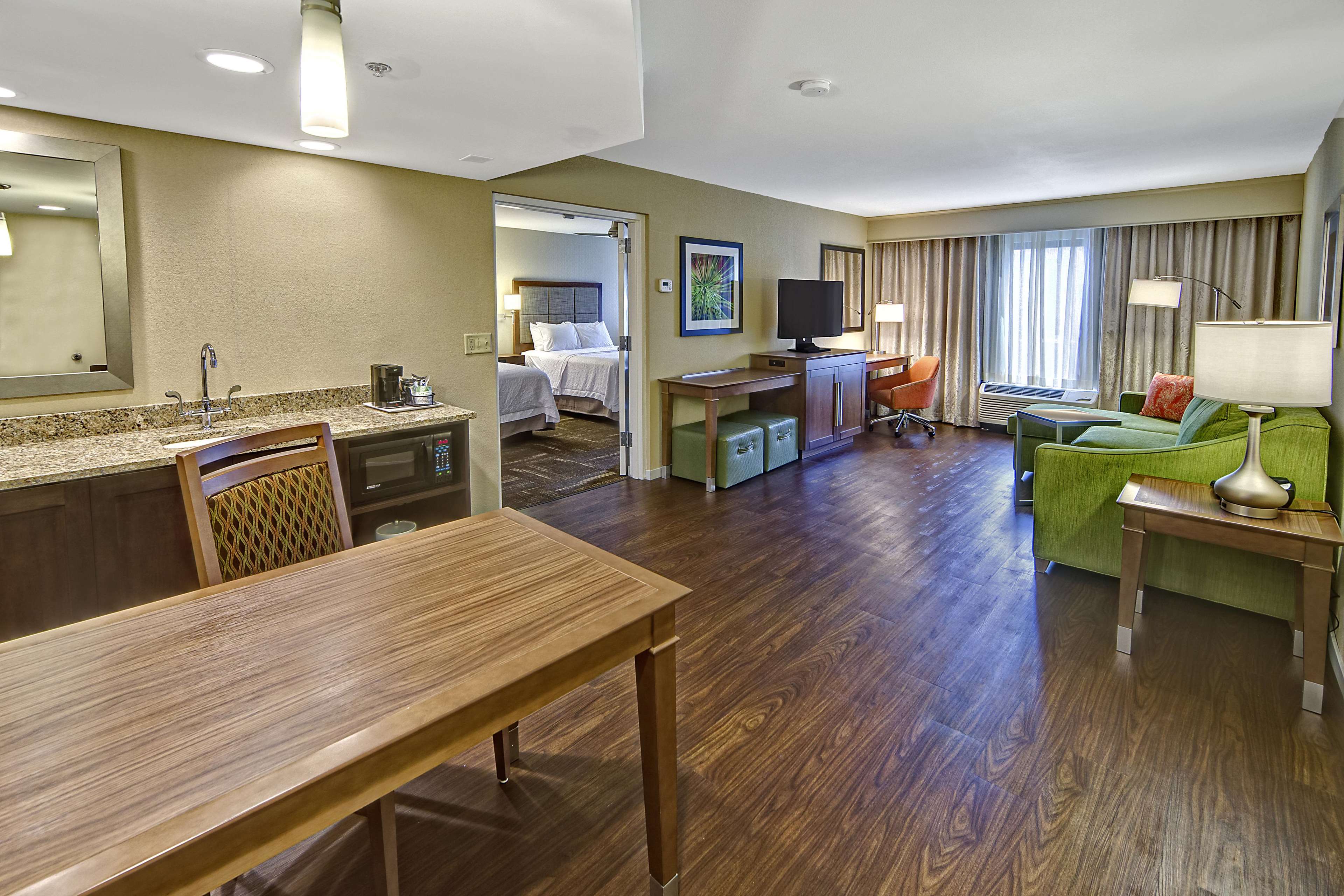 Hampton Inn & Suites Asheville-I-26 Photo