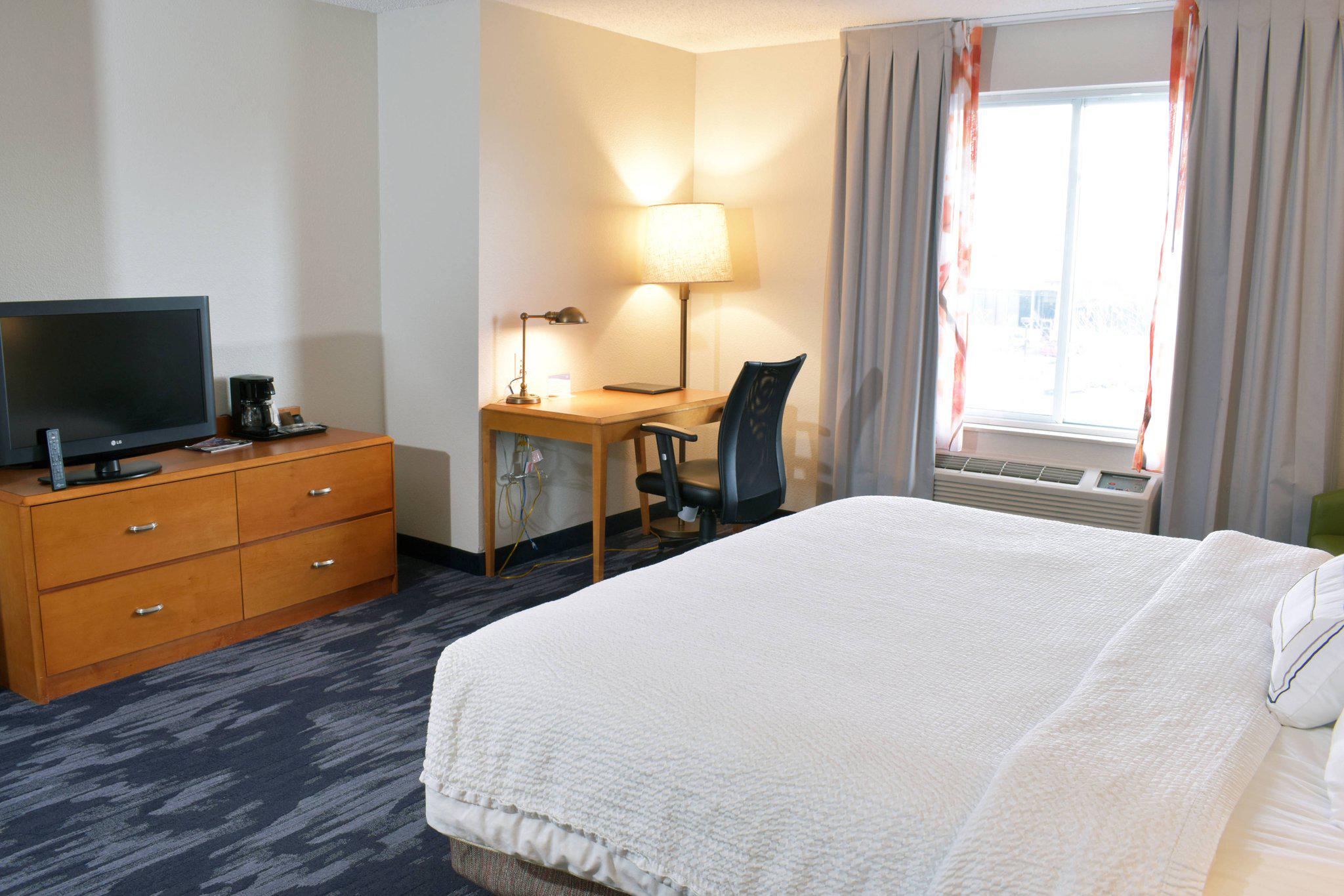 Fairfield Inn & Suites by Marriott Indianapolis East Photo