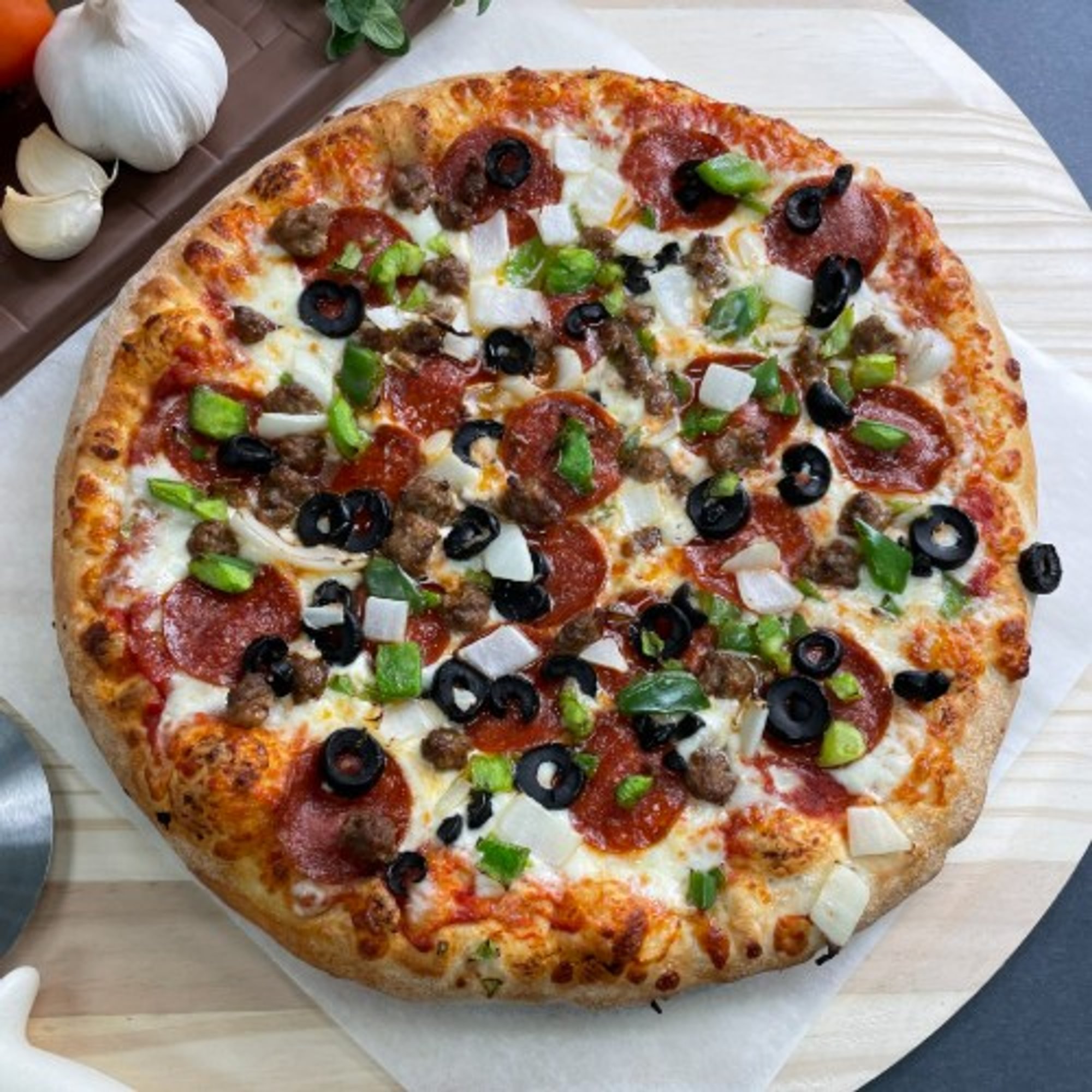 Big T's Deluxe Pizza