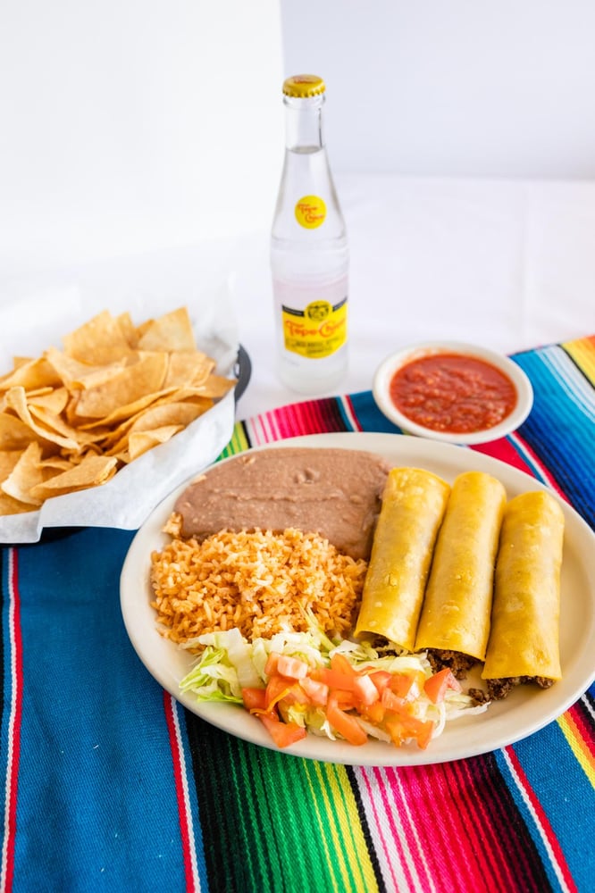 Crispy or Soft Tacos (2) Plate