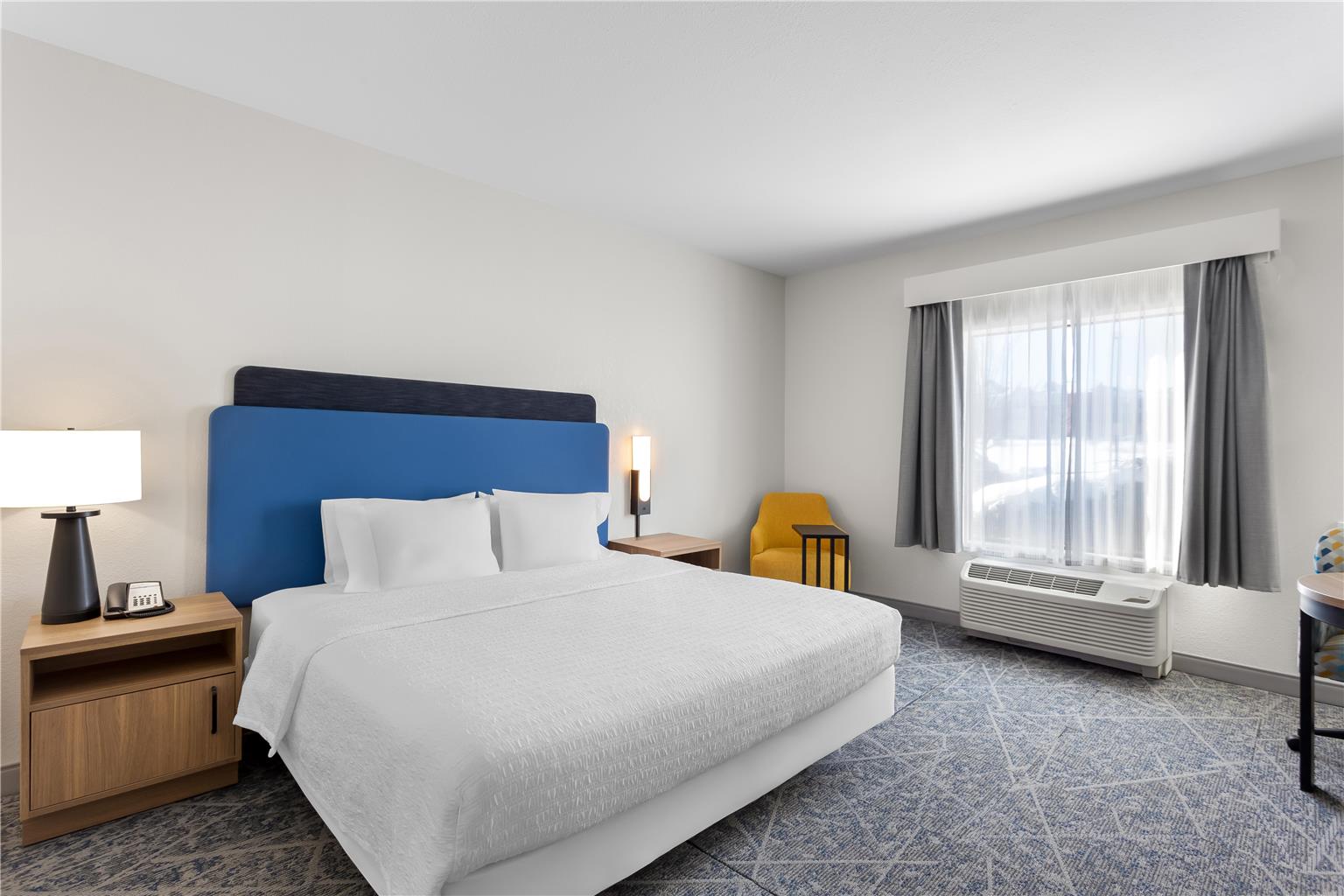 Hampton Inn & Suites Chicago Deer Park Image