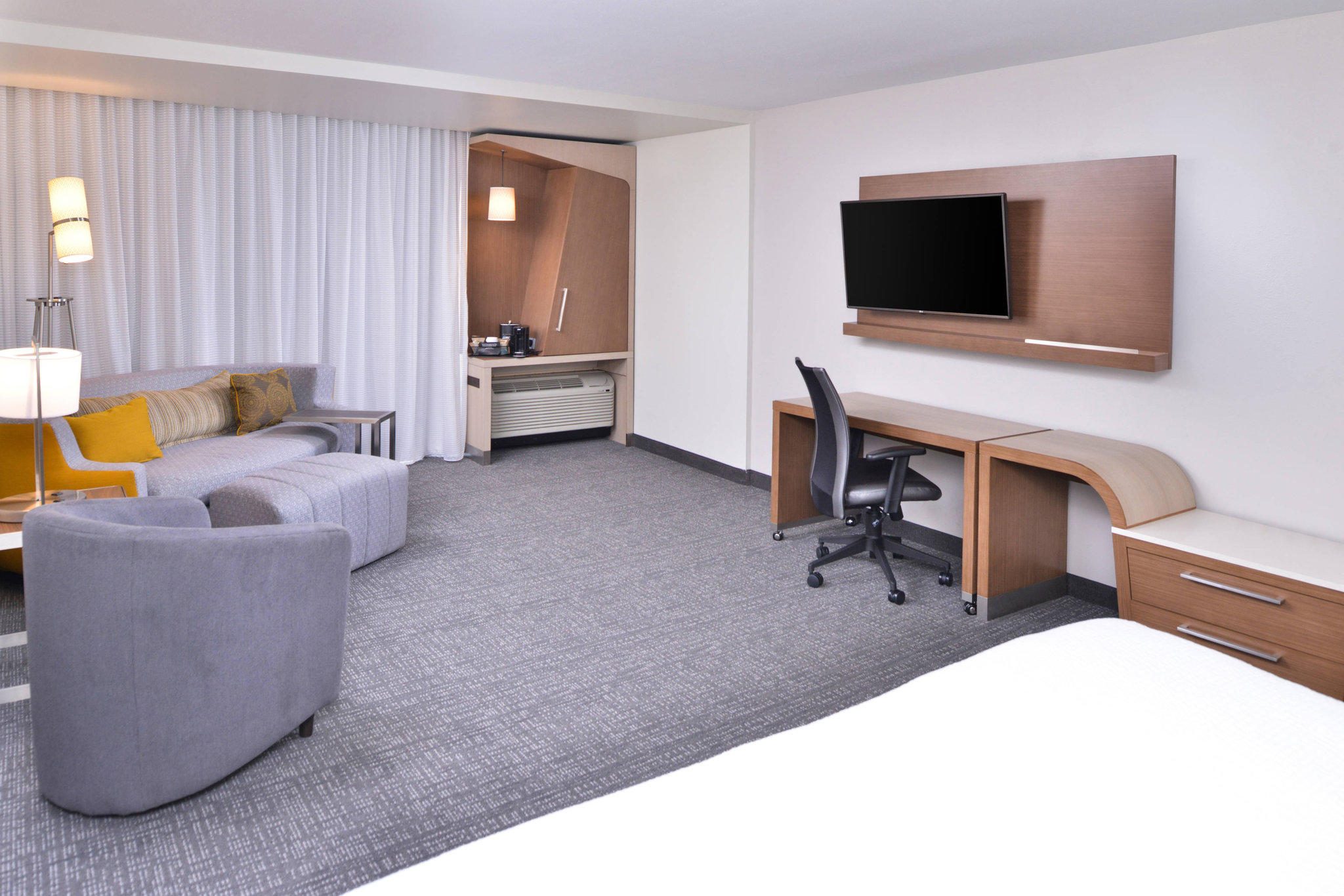 Courtyard by Marriott Columbus Grove City Photo