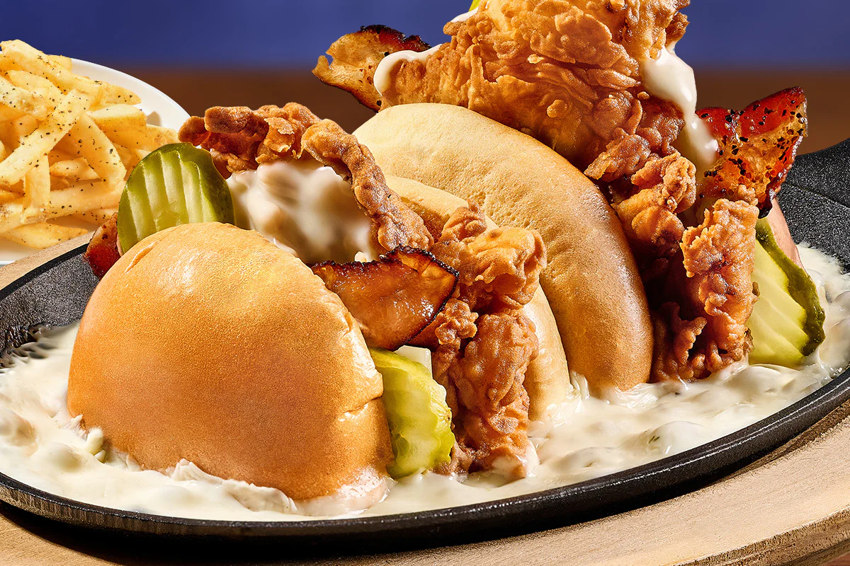 CHICKEN BACON RANCH QUESO DUNK