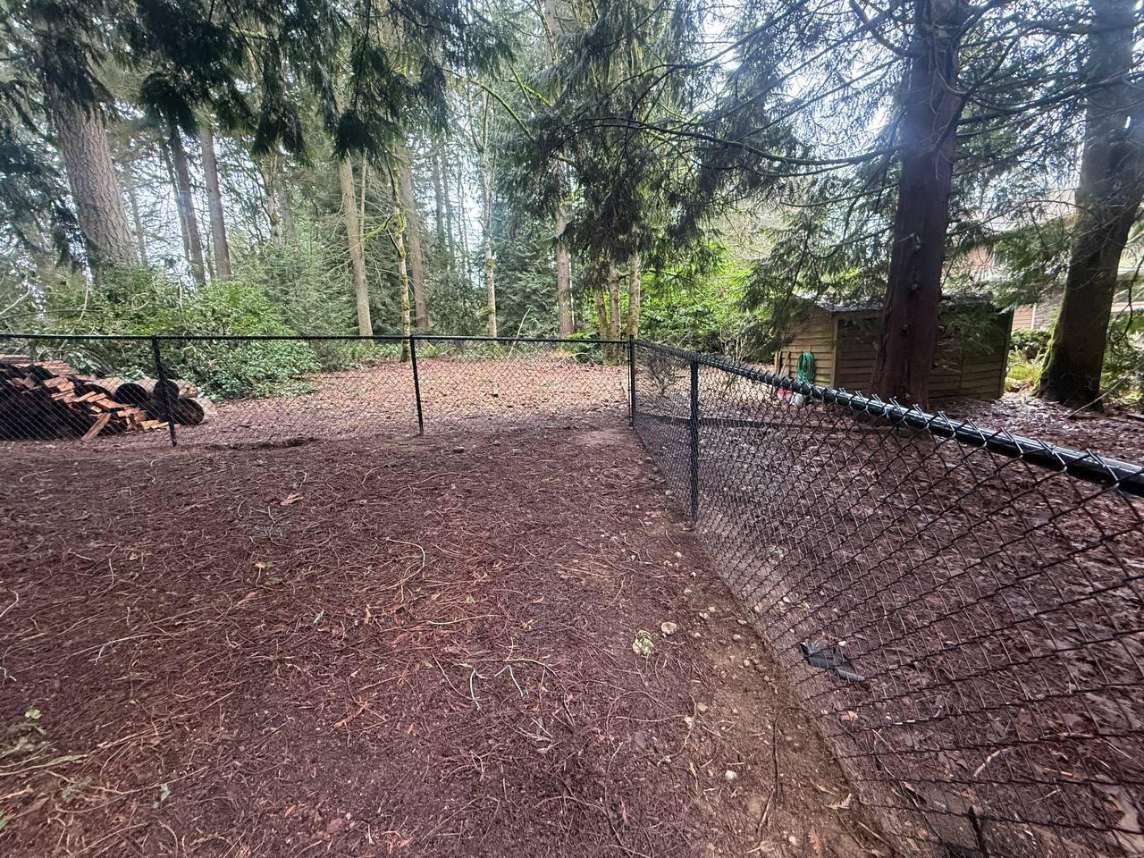 Tidy Beaver Fencing - Fence and Gate Contractor Image
