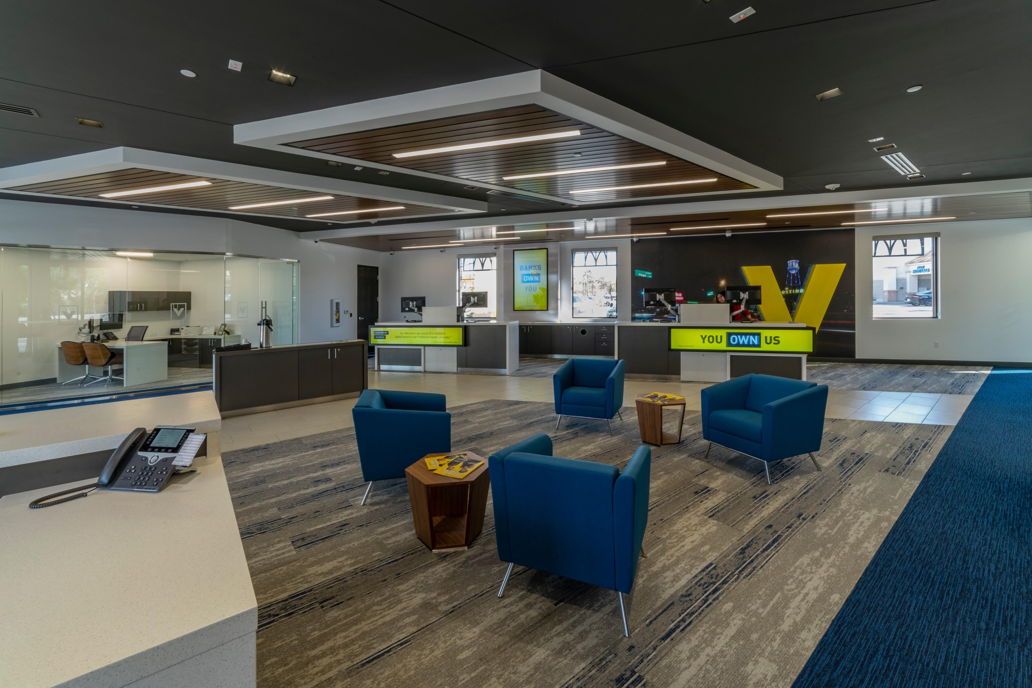 Vantage West Credit Union Image