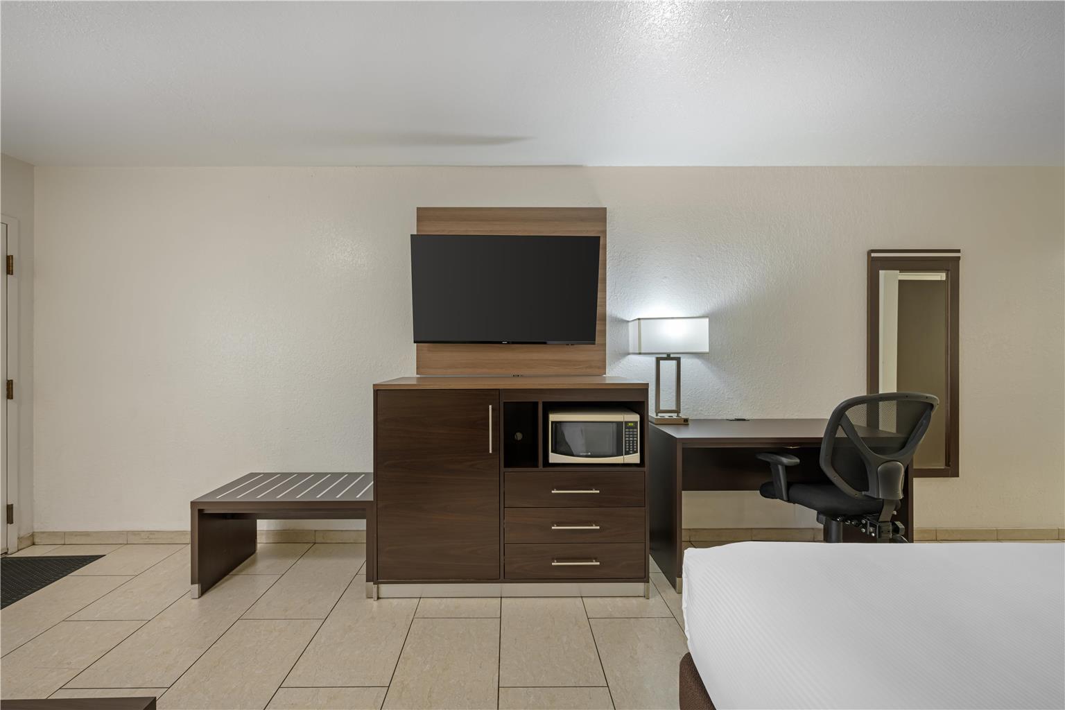 Best Western Santa Rosa Inn Image
