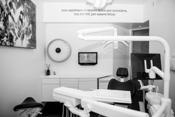 Images Studio di Odontoiatria Olistica Dr. Daniele Puzzilli