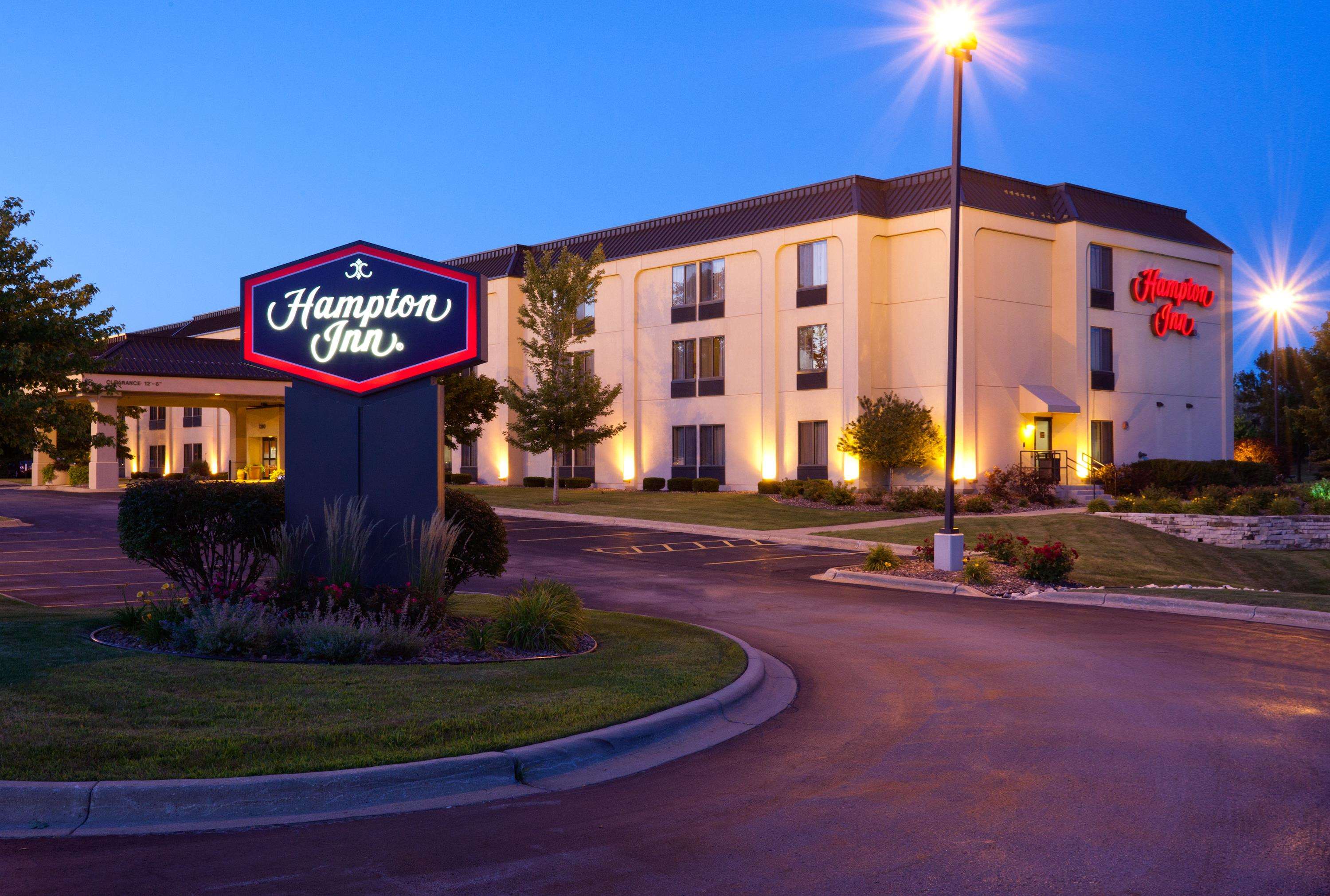 Hampton Inn Milwaukee-Airport Photo