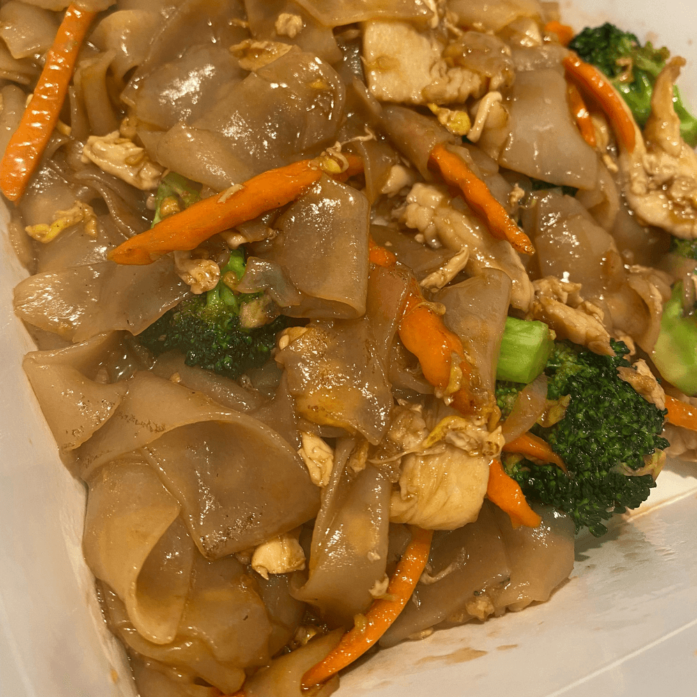 Pad See Ew (Lunch Combo)