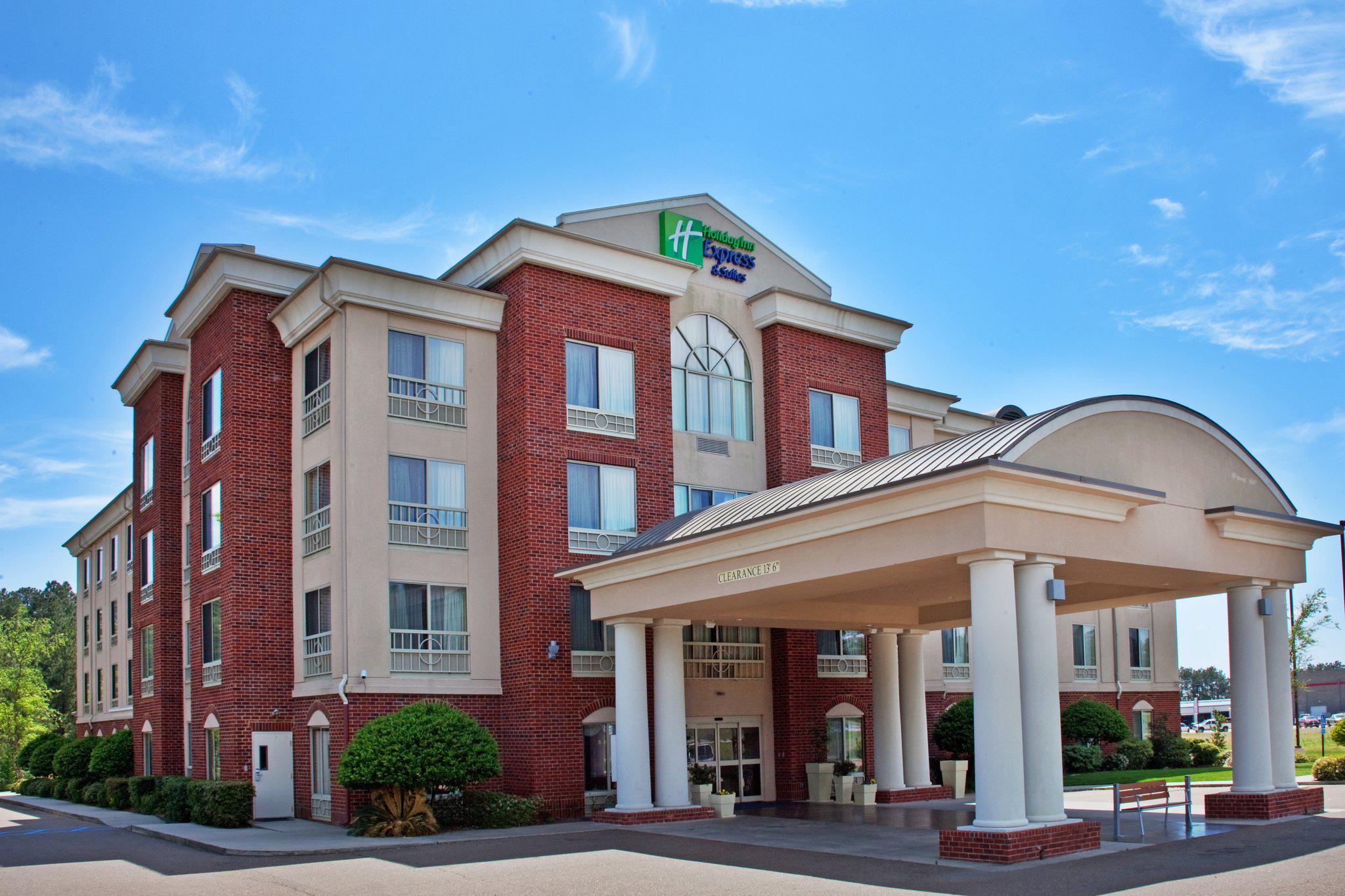 Holiday Inn Express & Suites West Monroe Photo