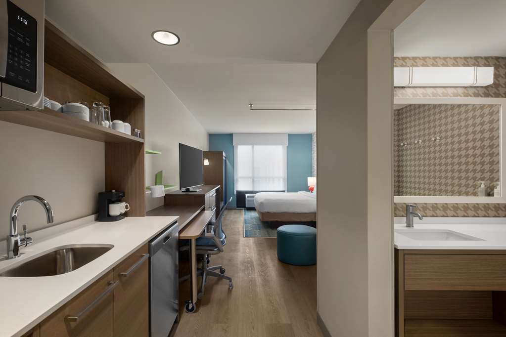 Home2 Suites by Hilton Austin East Side 5th Street Image