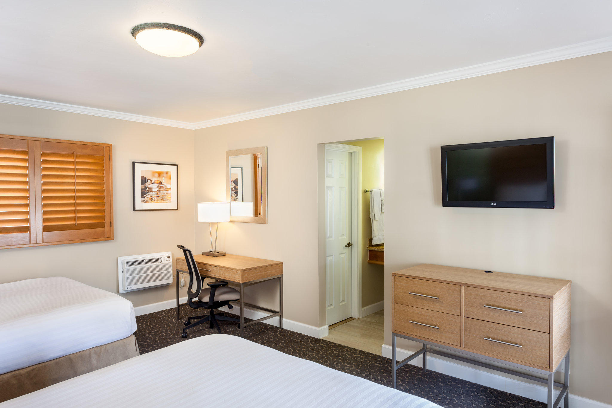 Holiday Inn Express & Suites la Jolla - Beach Area Photo