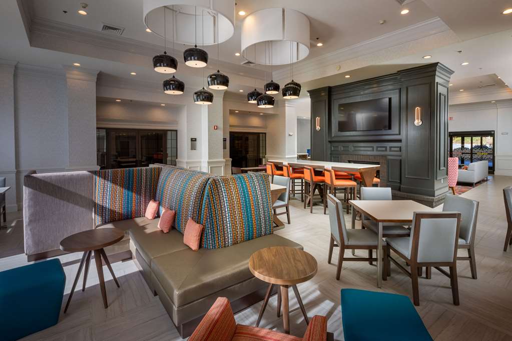 Hampton Inn & Suites Asheville Airport Image