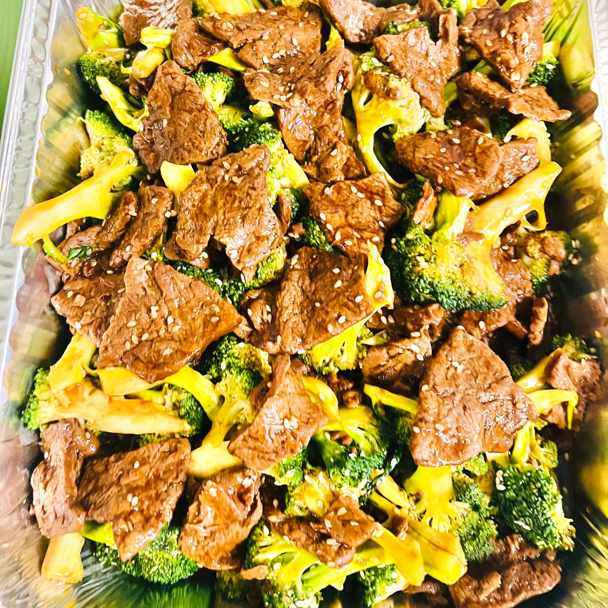 T5. Broccoli Beef S/L (tray Bò Bông)