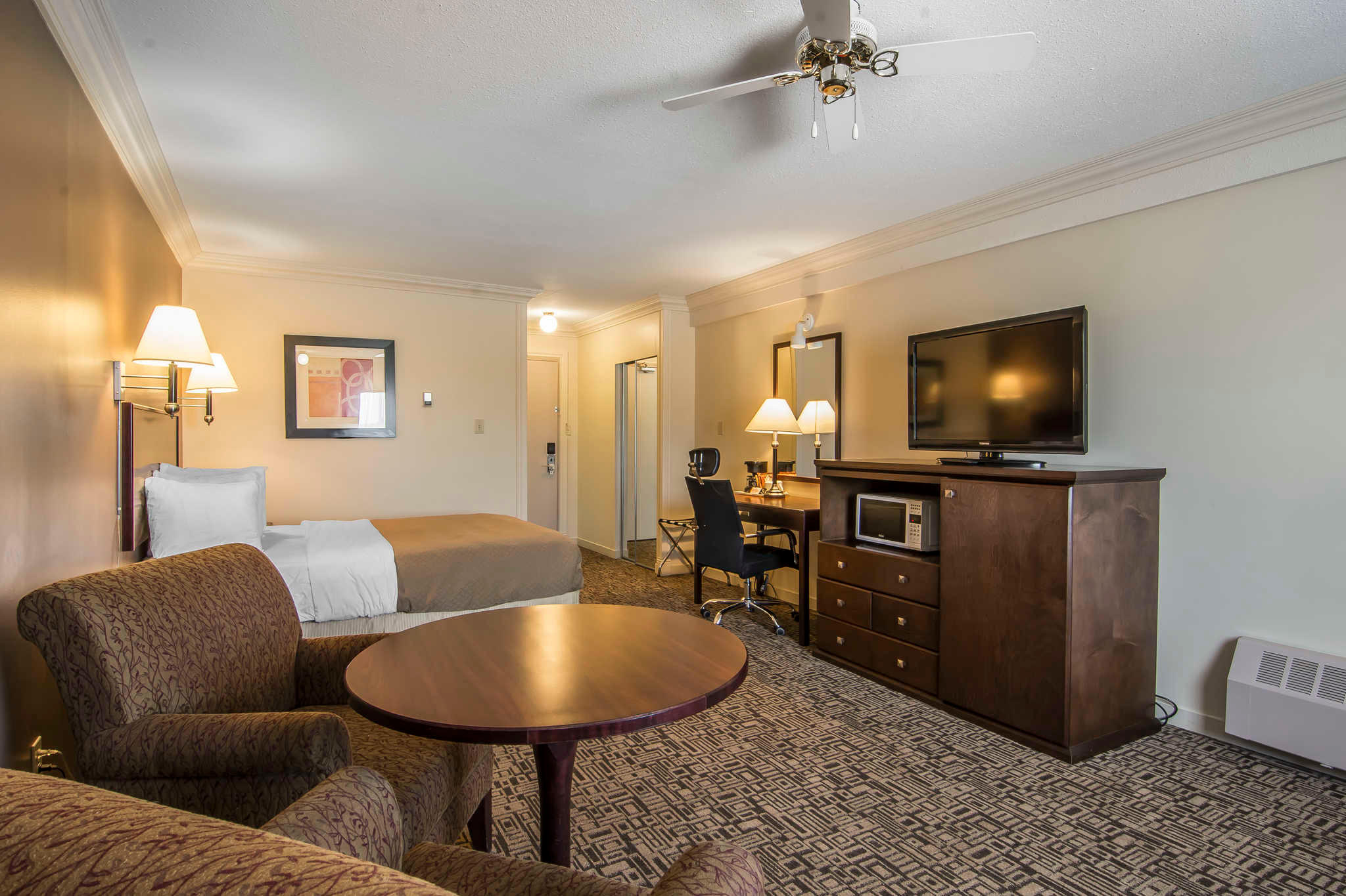 Images Quality Inn & Suites