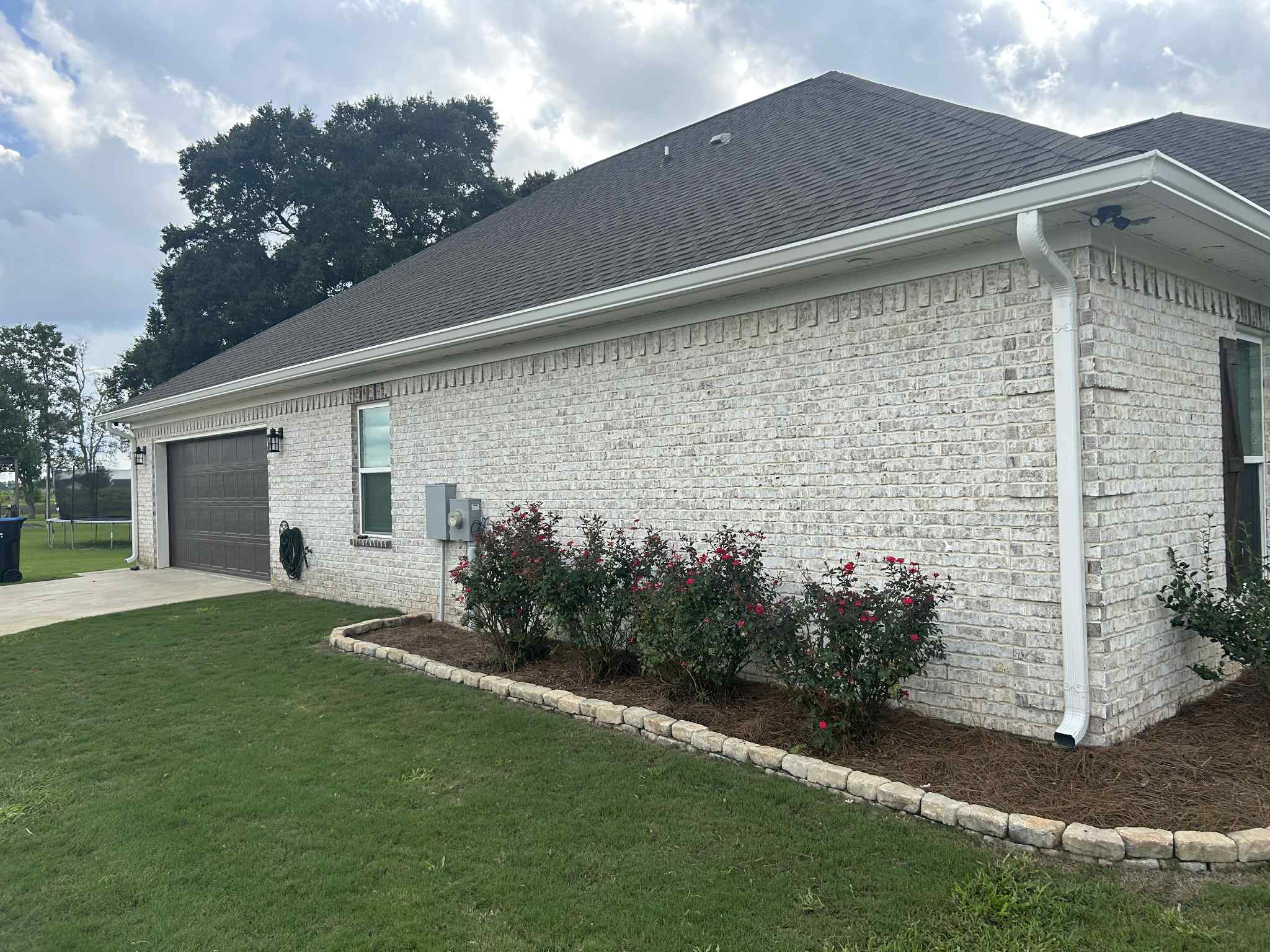 Southern Gutters LLC Image