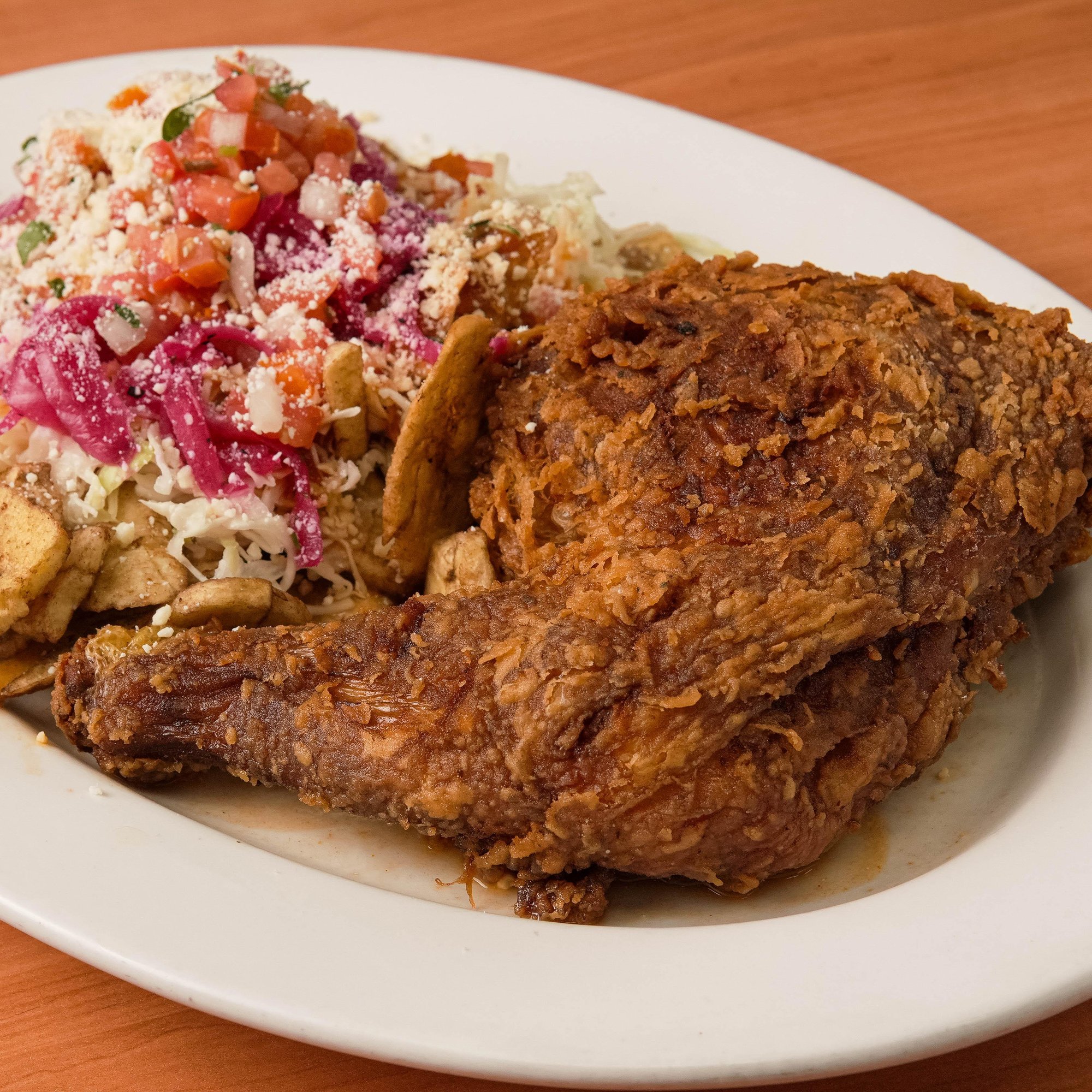 Pollo con Tajadas
