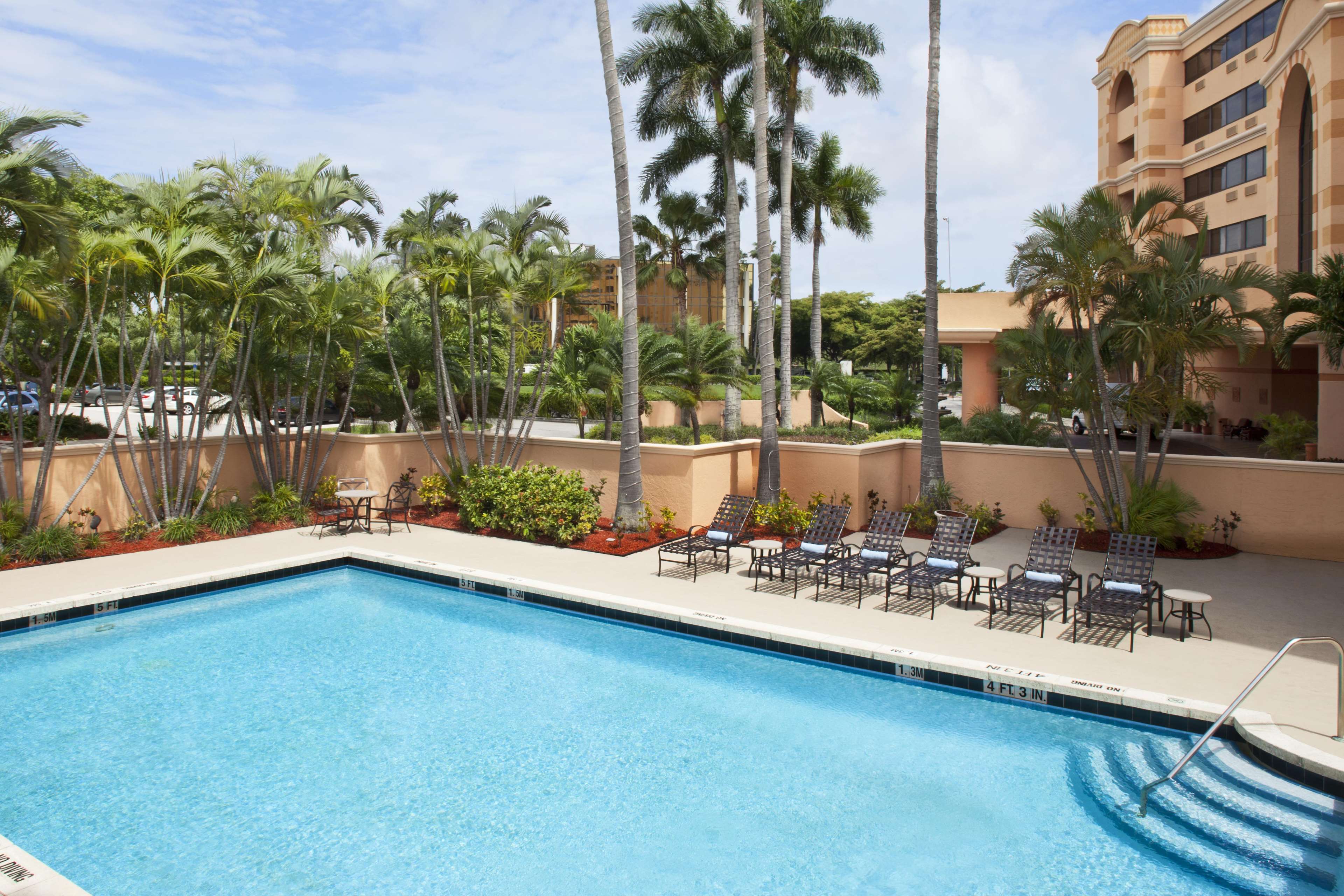 DoubleTree by Hilton Hotel West Palm Beach Airport Photo