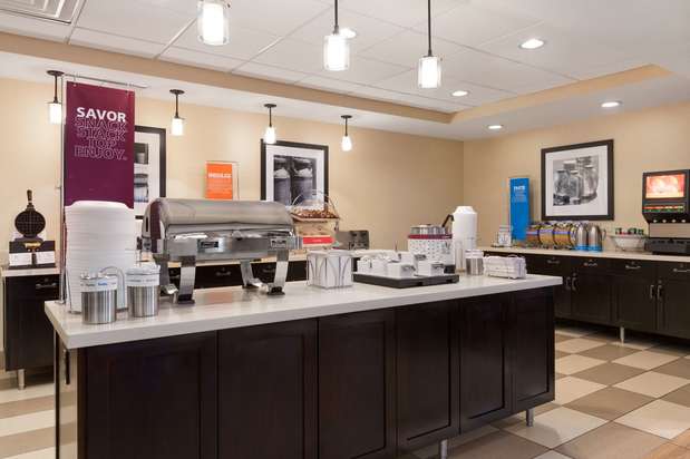 Images Hampton Inn & Suites San Bernardino