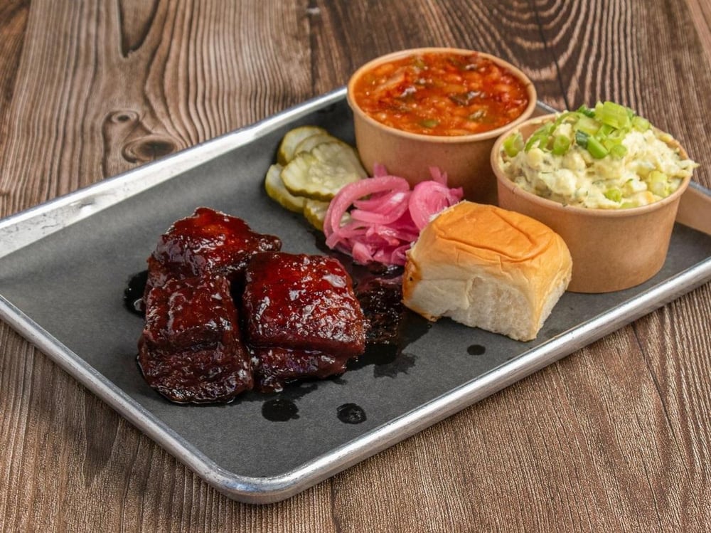 1 meat, 2 sides plate