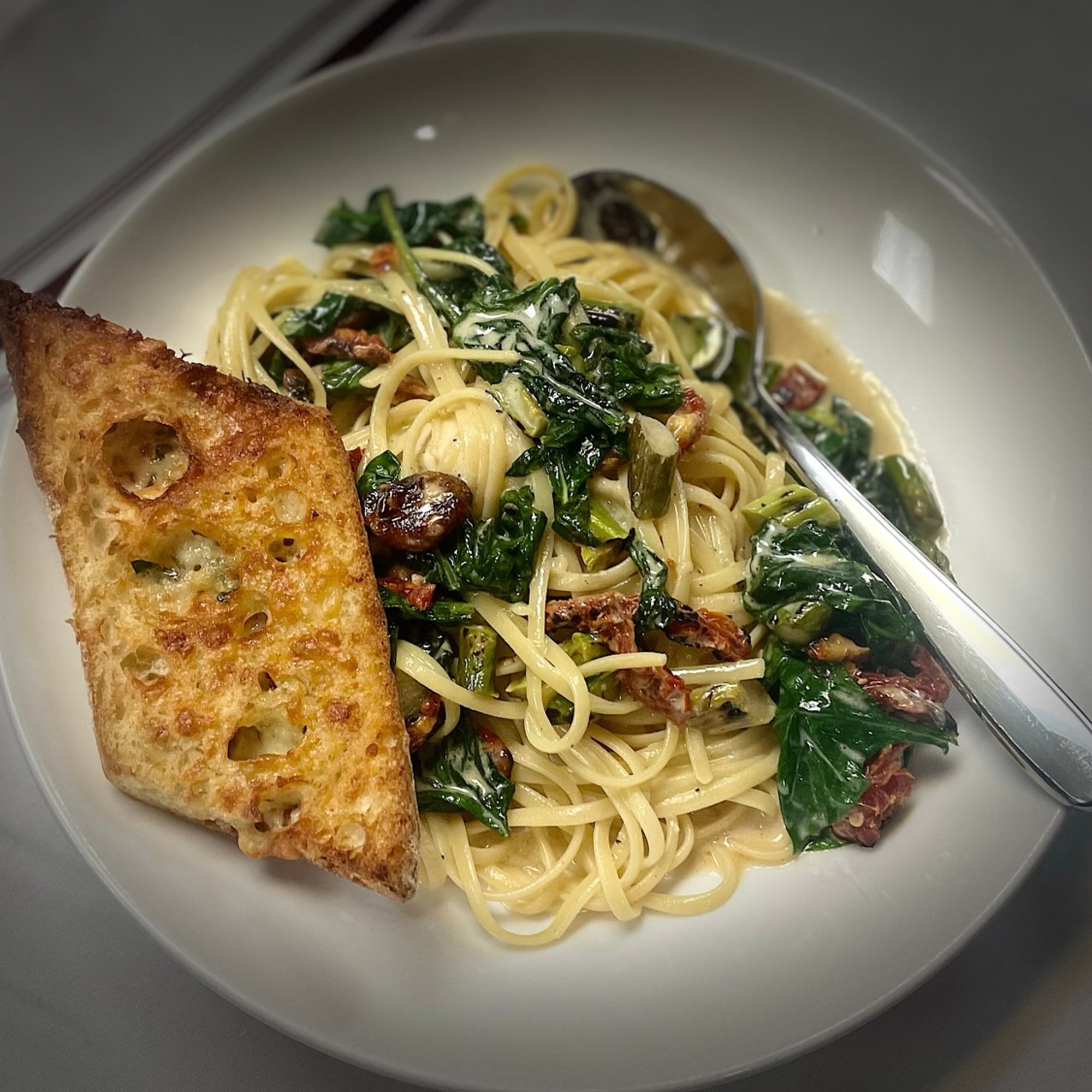 Roasted Garlic Fresca Pasta