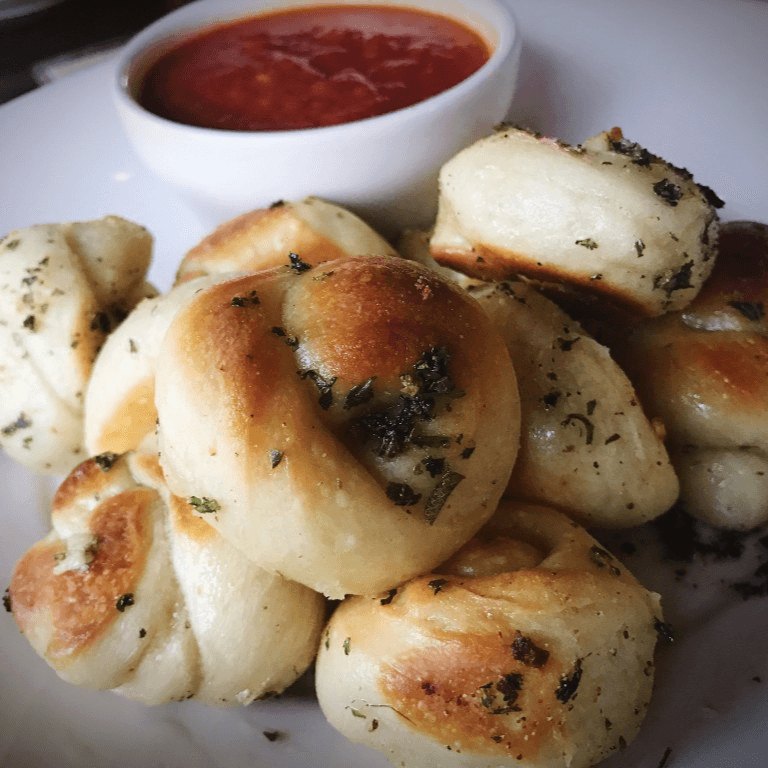 Garlic Knots Roll