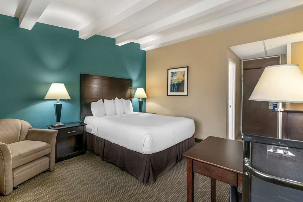 Best Western Plus Plattsburgh Image