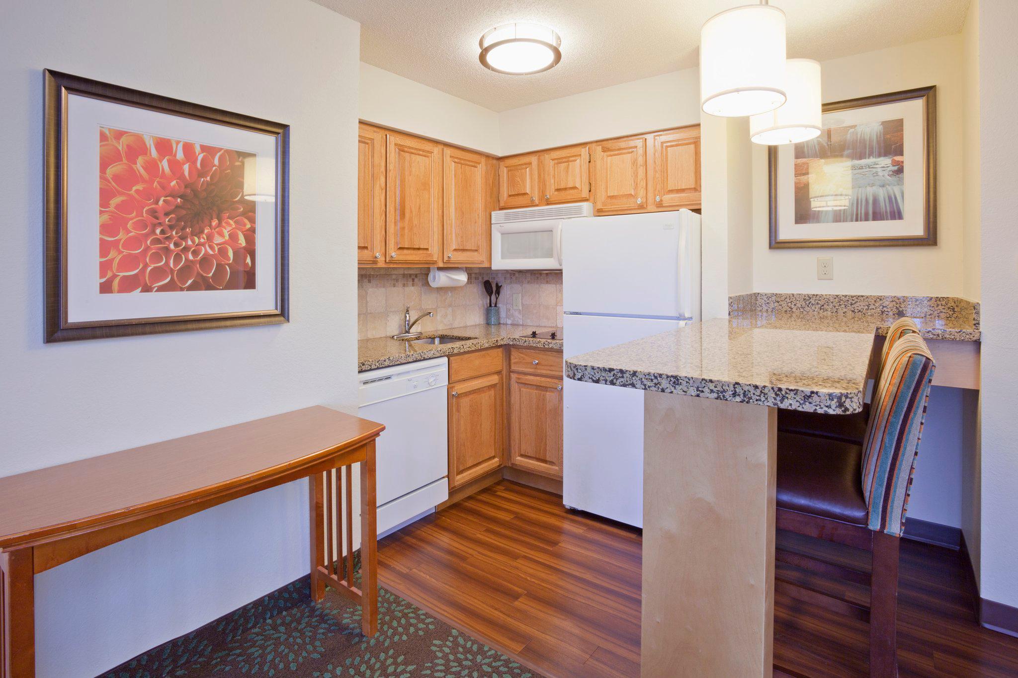 Staybridge Suites Mpls-Maple Grove/Arbor Lakes Photo