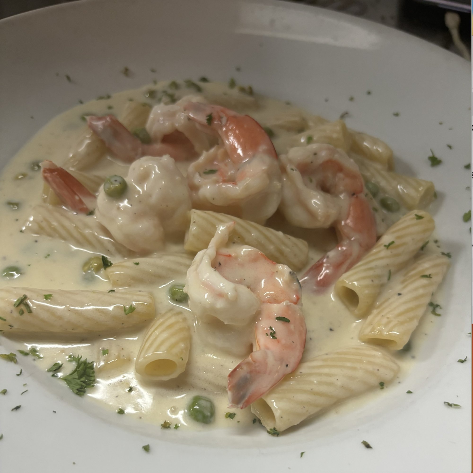 Rigatoni con Gamberi e Limoncello
