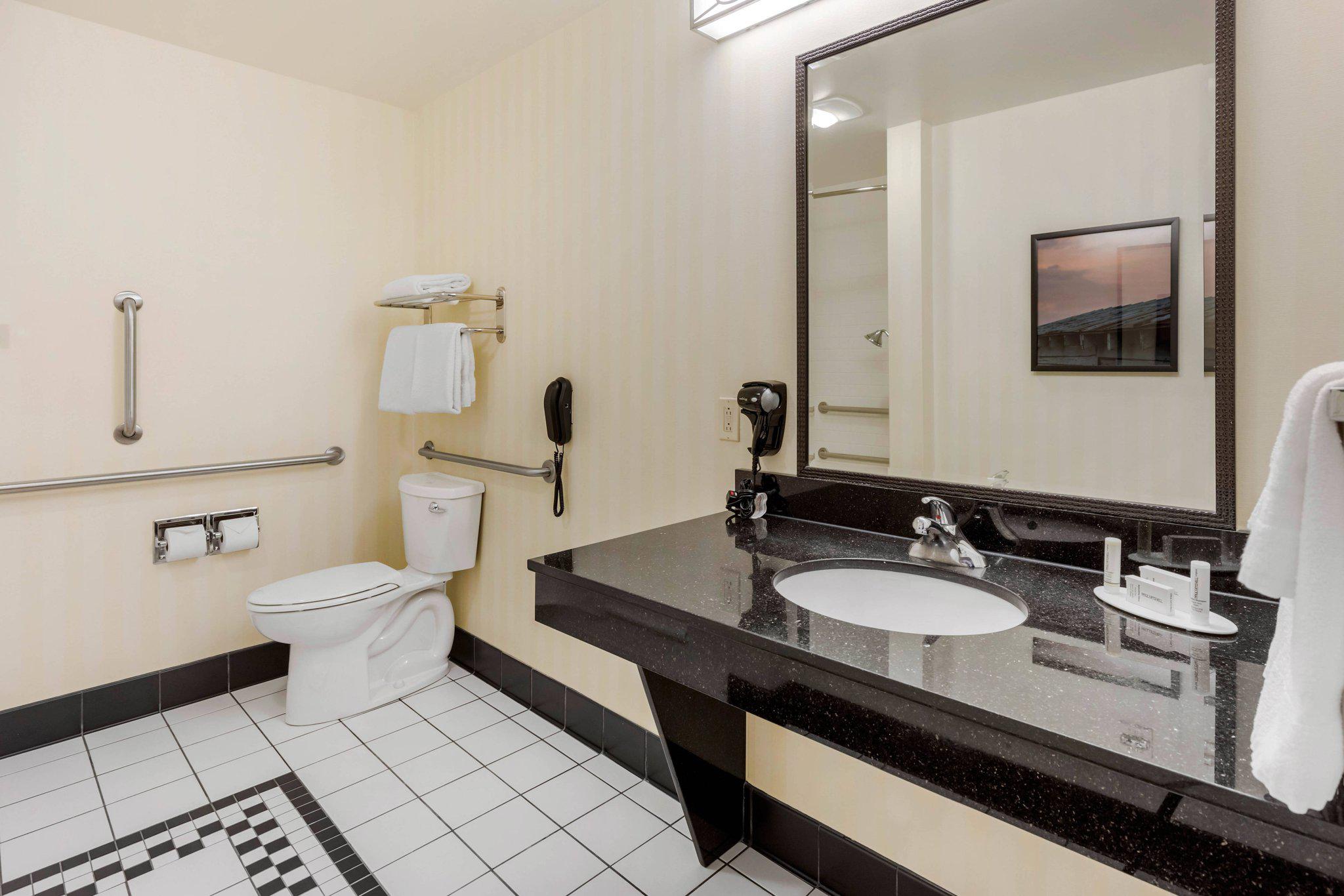 Fairfield Inn & Suites by Marriott Rockford Photo