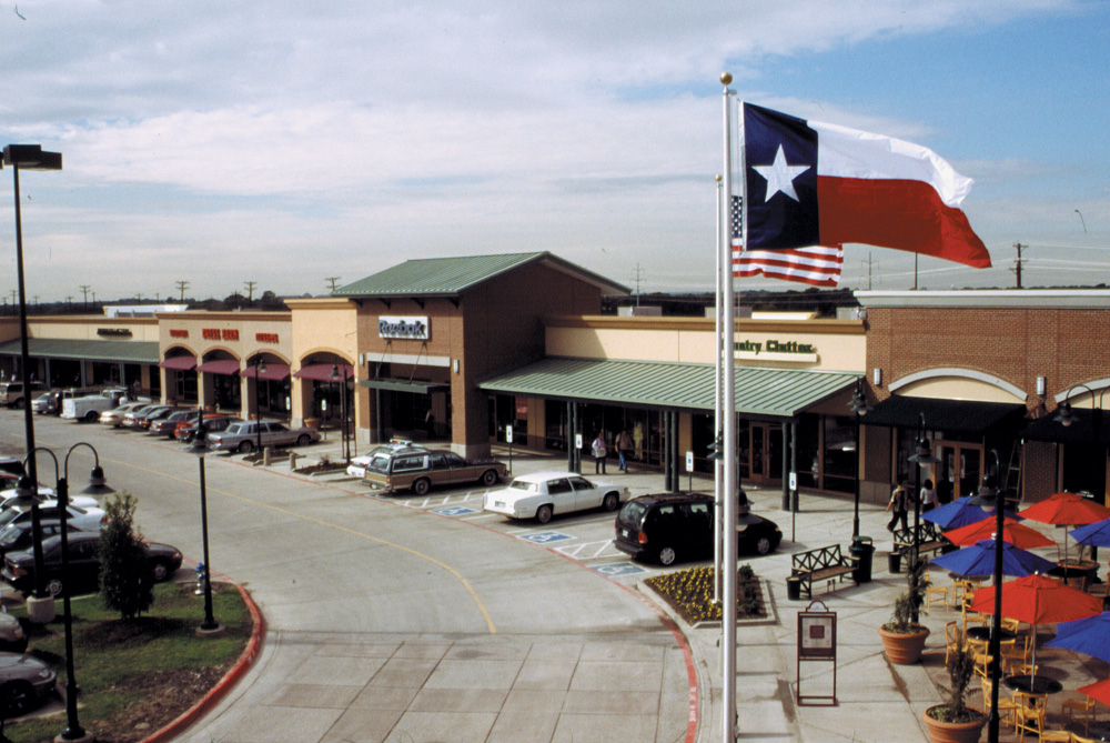 Allen Premium Outlets in Allen, TX - (972) 678-7...