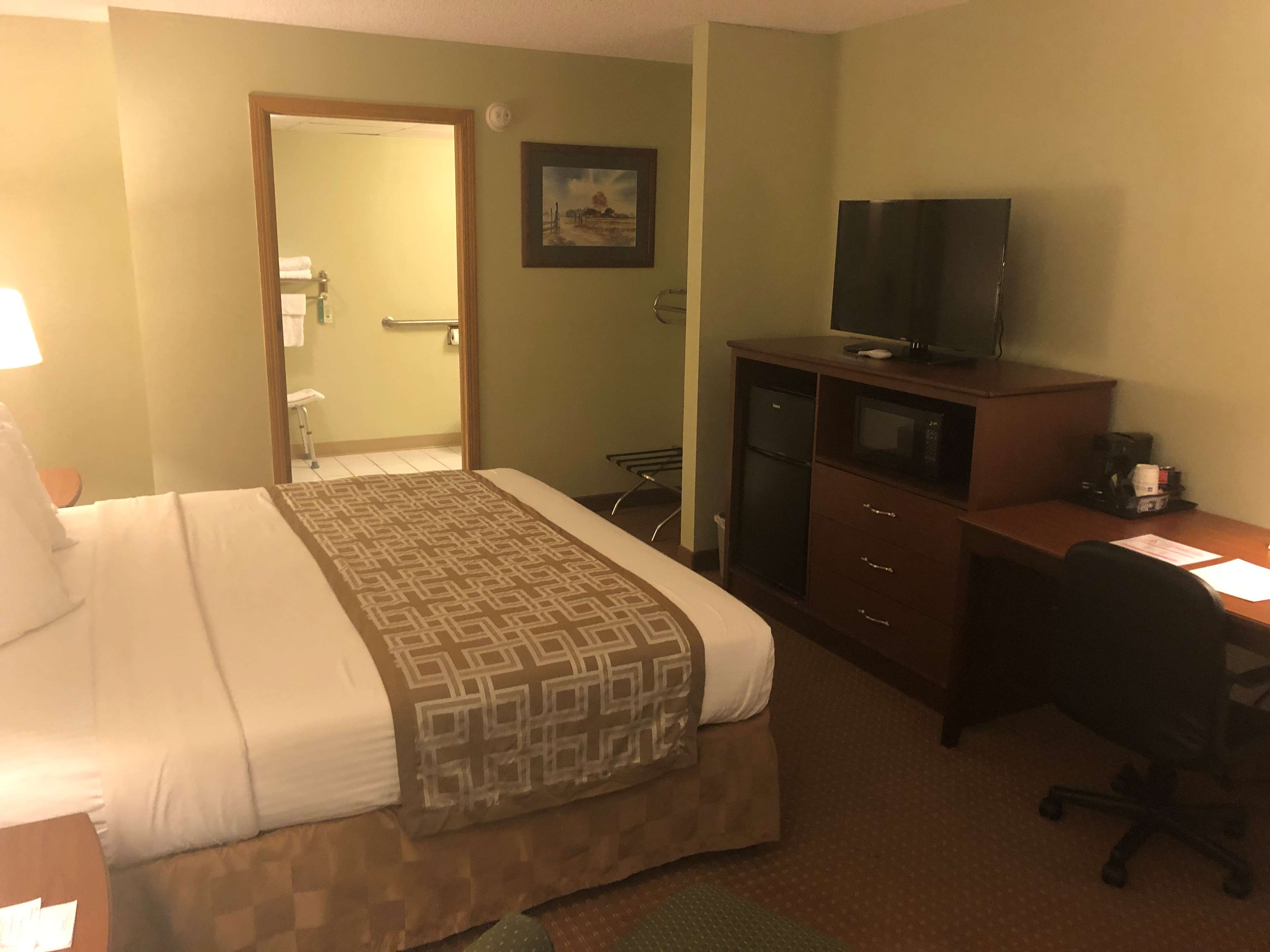 SureStay Plus Hotel by Best Western Poteau Photo