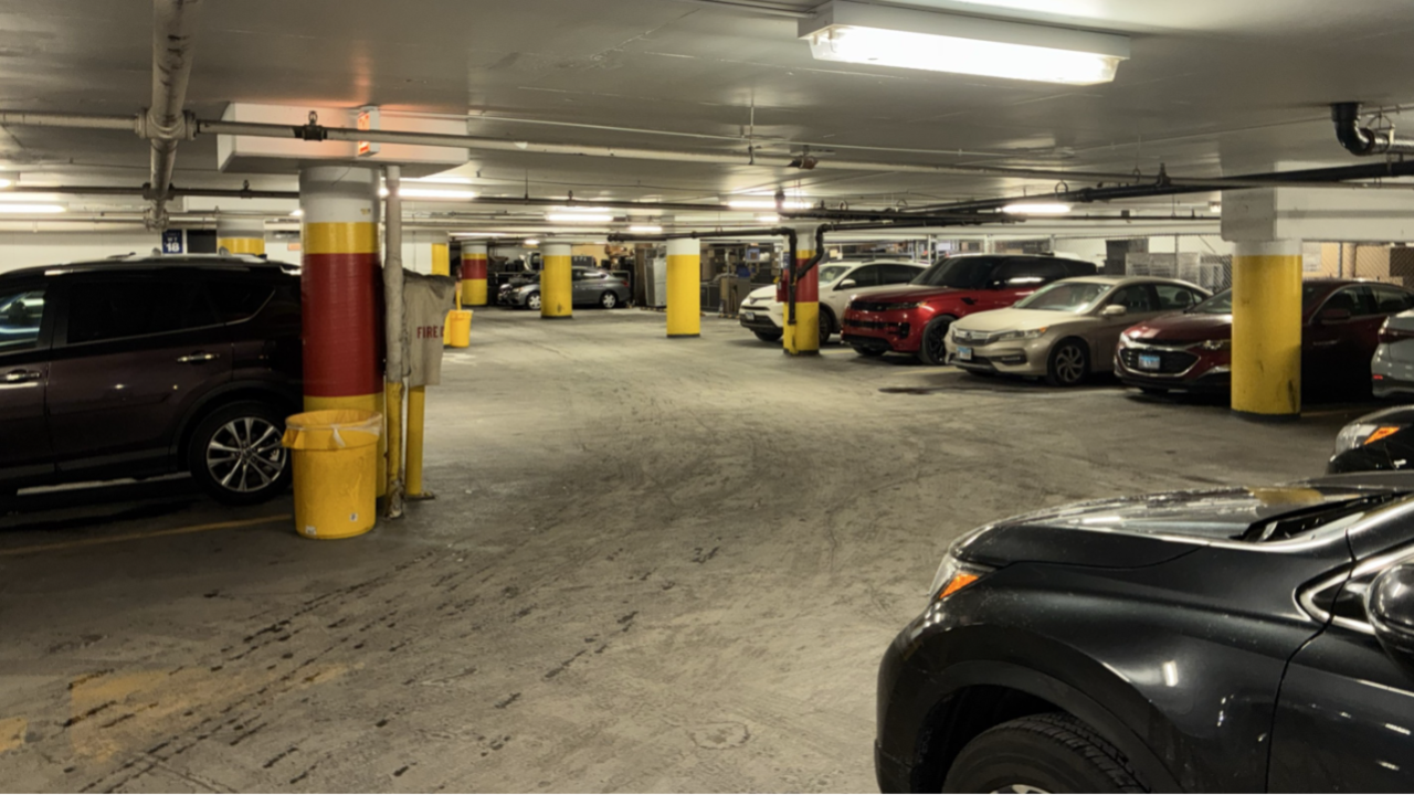 LAZ Parking - Hyatt Regency - West Tower