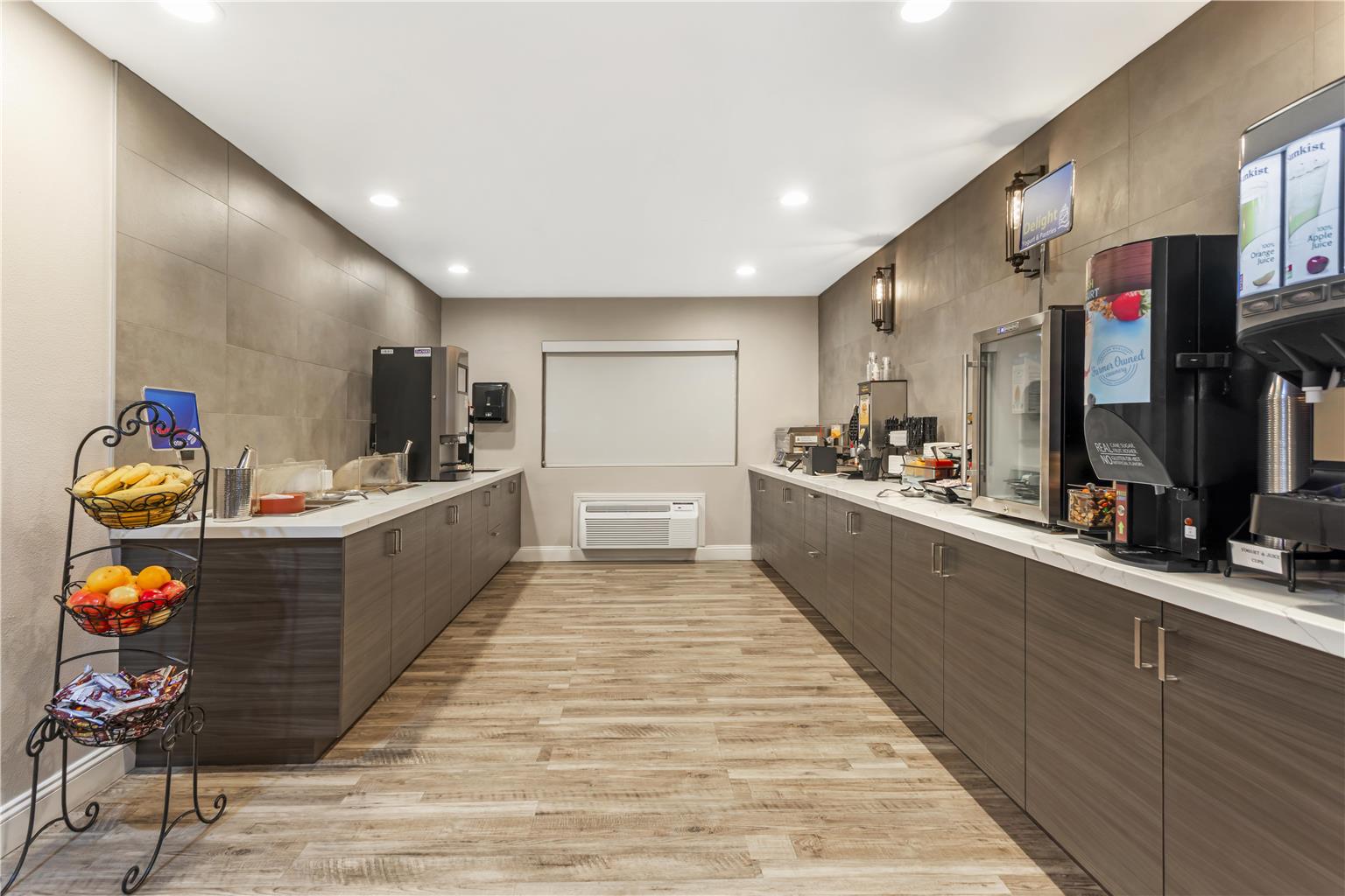 Best Western Kettleman City Inn & Suites Image