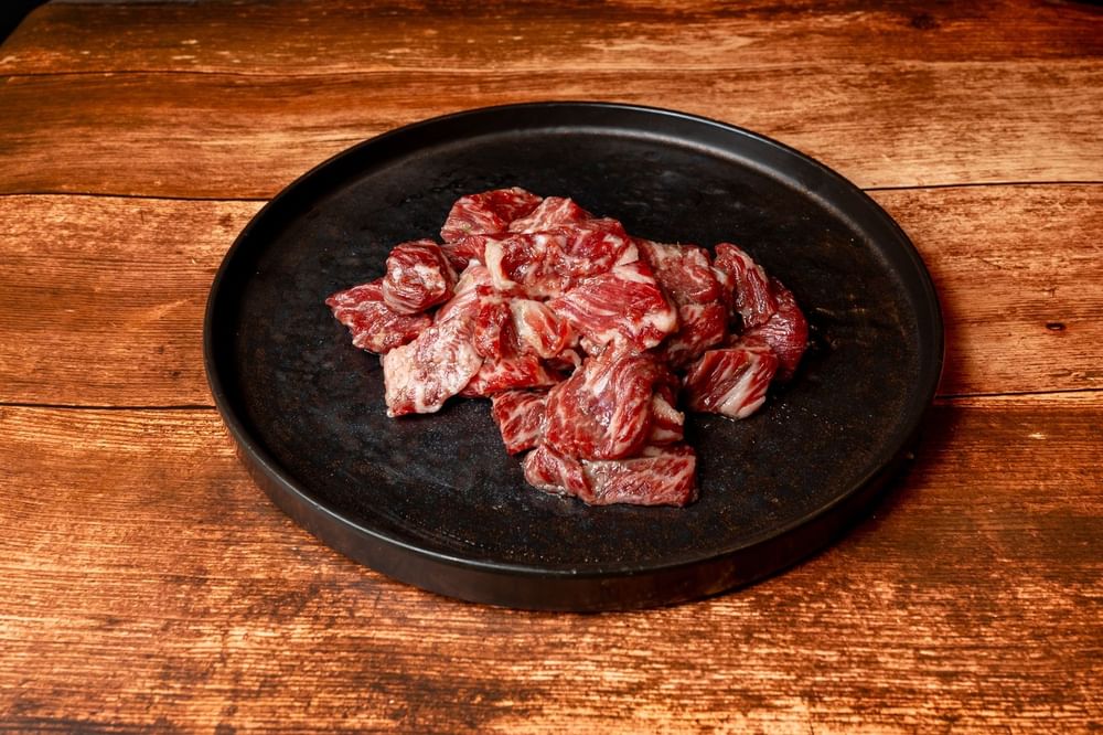 Seasoned Cubed Short Rib (Jumoolruk)