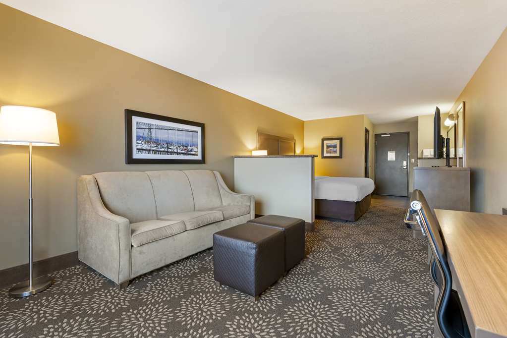 Best Western Columbia River Waterfront Hotel Astoria Image