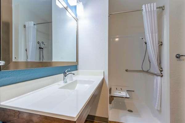 WoodSpring Suites Miramar Image