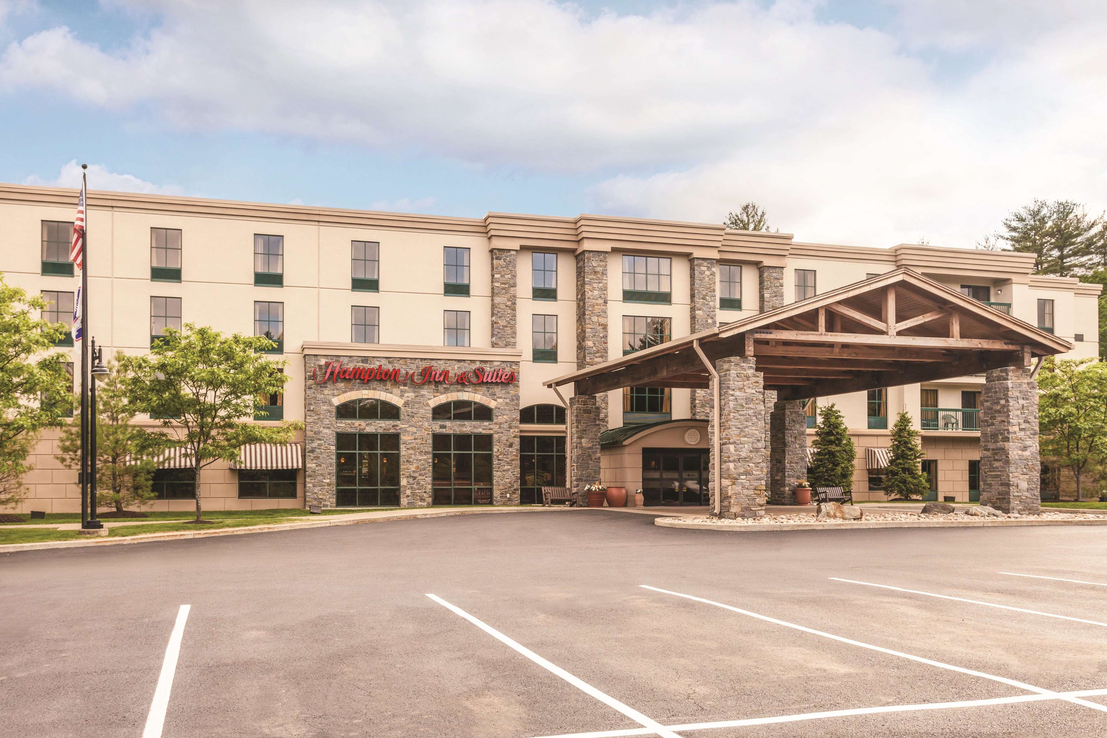 Hampton Inn & Suites Lake George Photo