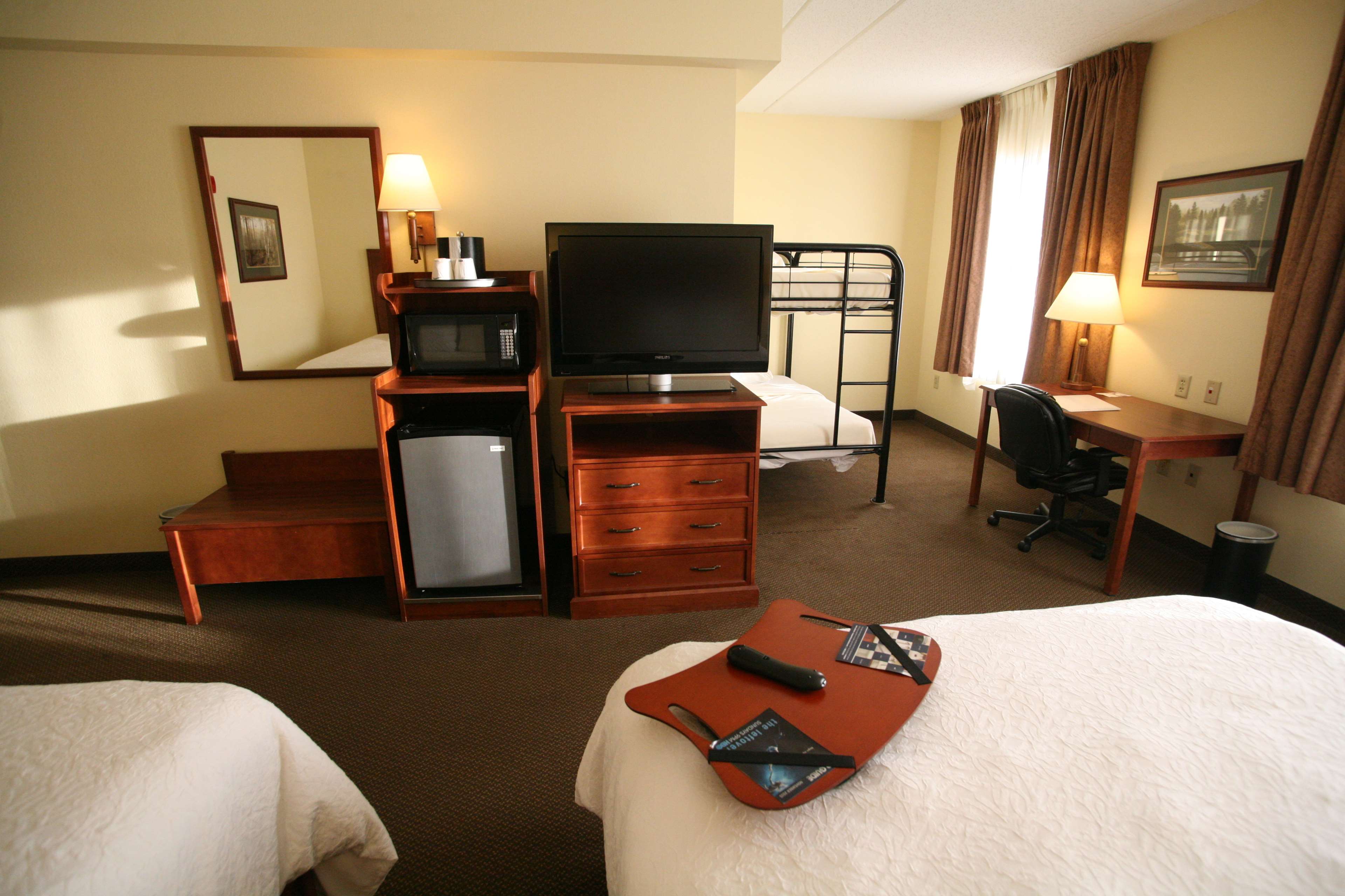 Hampton Inn & Suites Bemidji Photo