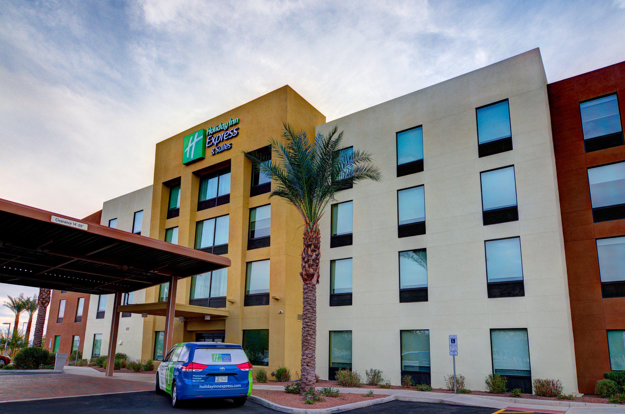 Holiday Inn Express & Suites Phoenix North - Scottsdale Photo