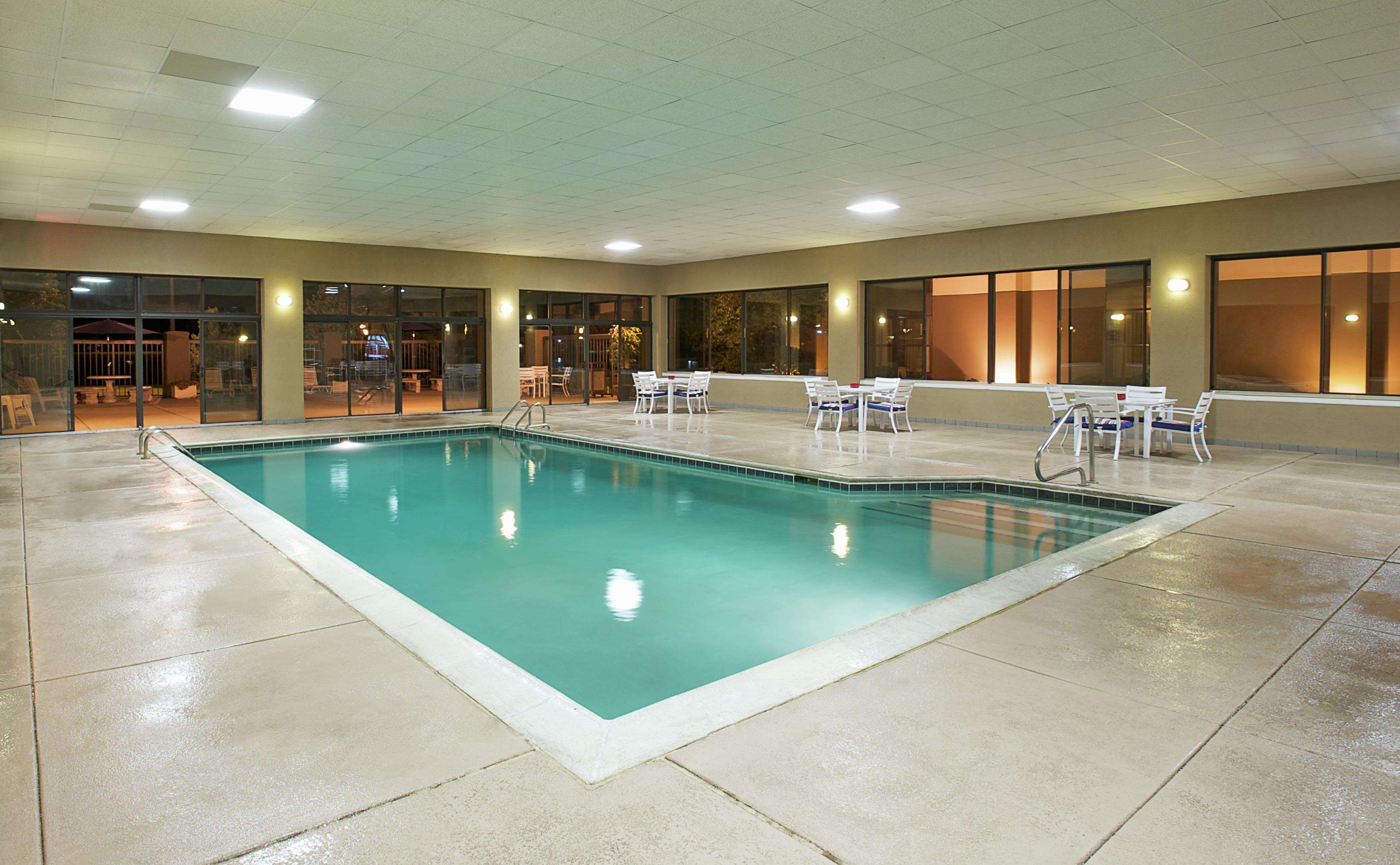 Hampton Inn Evansville Photo