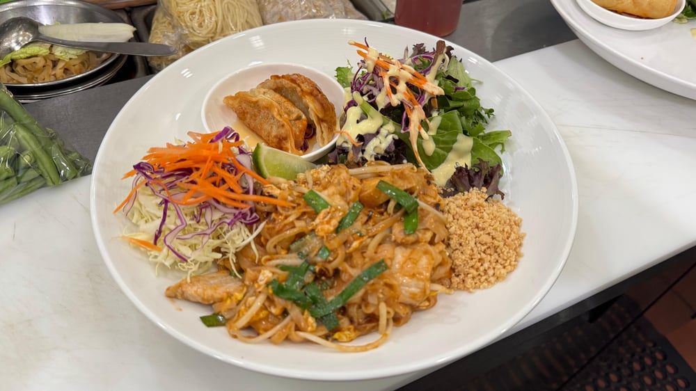 (L) Pad Thai
