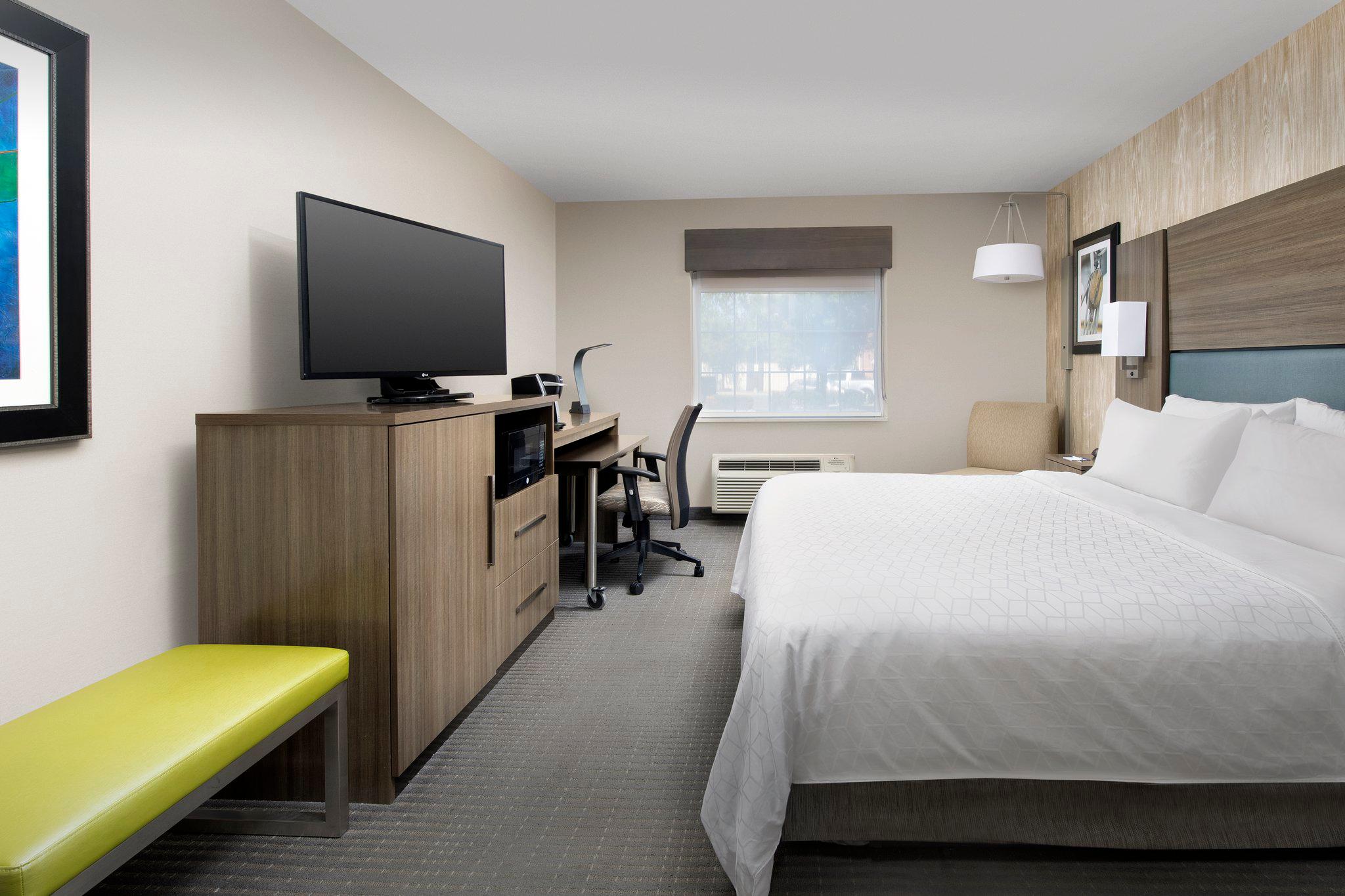 Holiday Inn Express & Suites Annapolis Photo