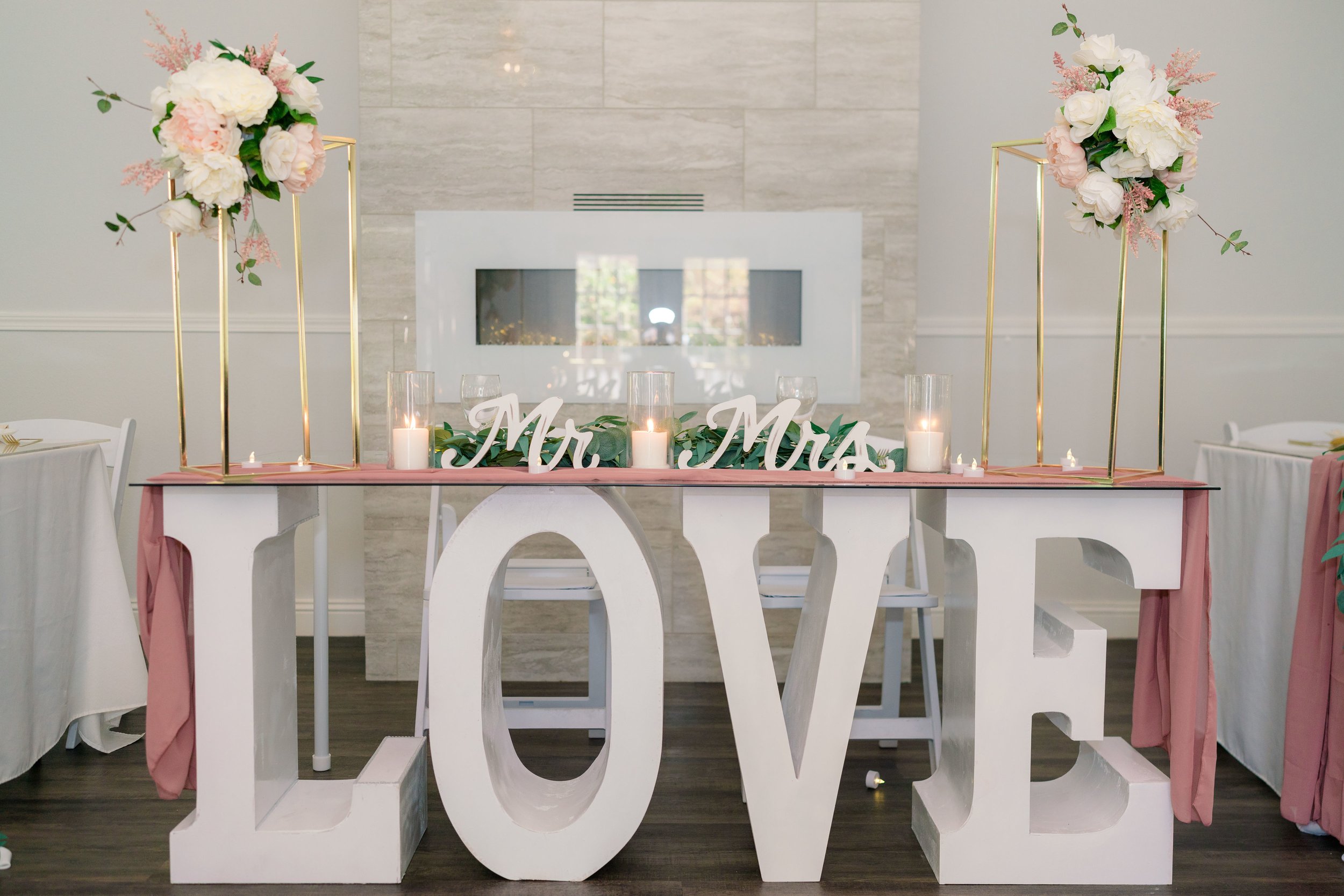 Intimate Sweetheart Table