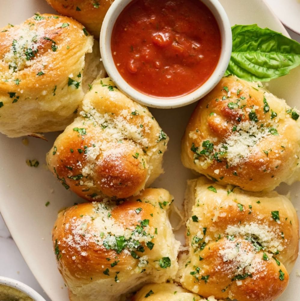 Garlic Knots (6 Pieces)