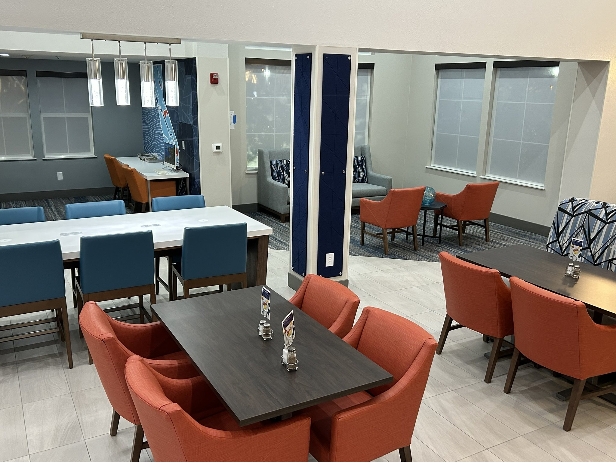 Holiday Inn Express & Suites Manteca City Center by IHG Image