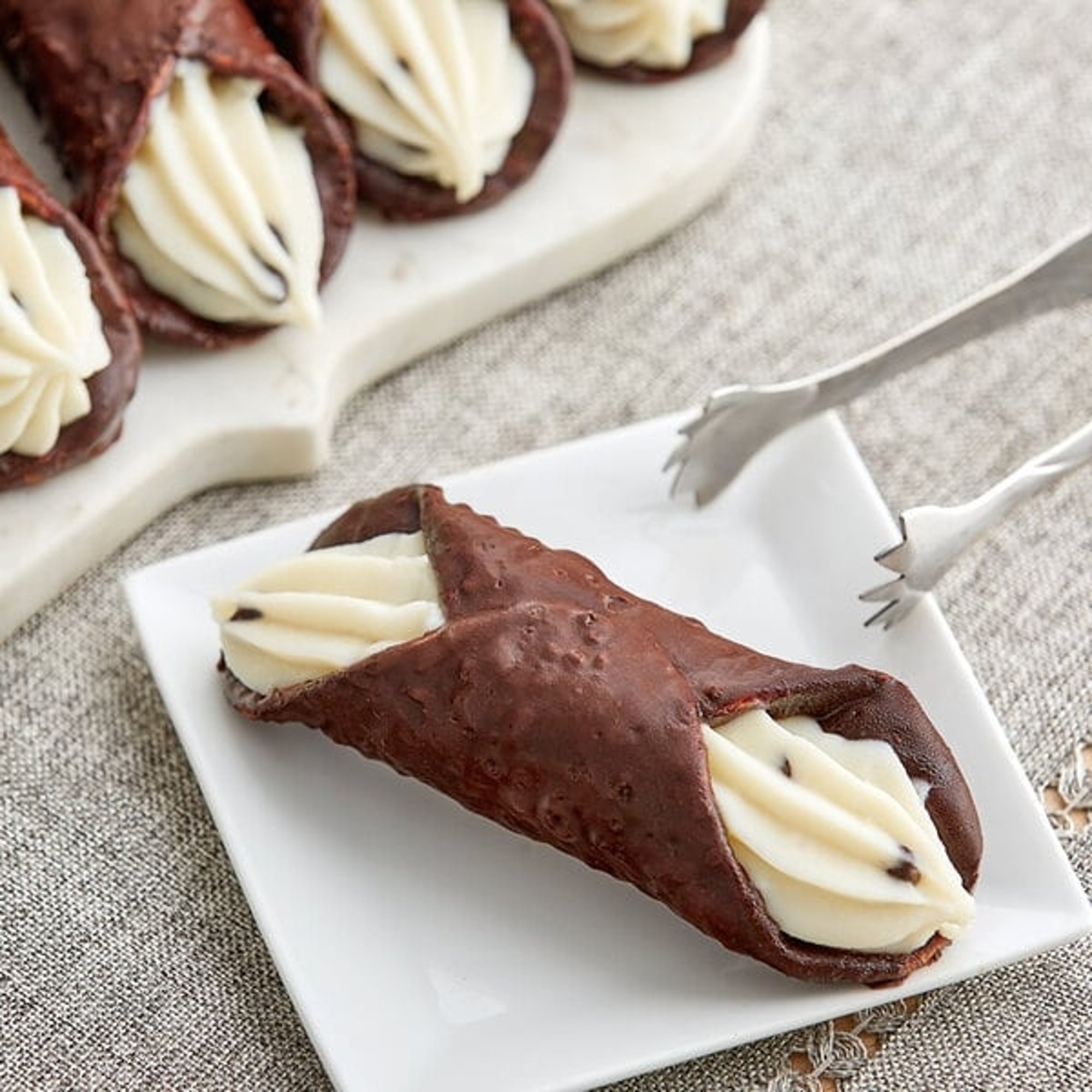 Chocolate Cannoli